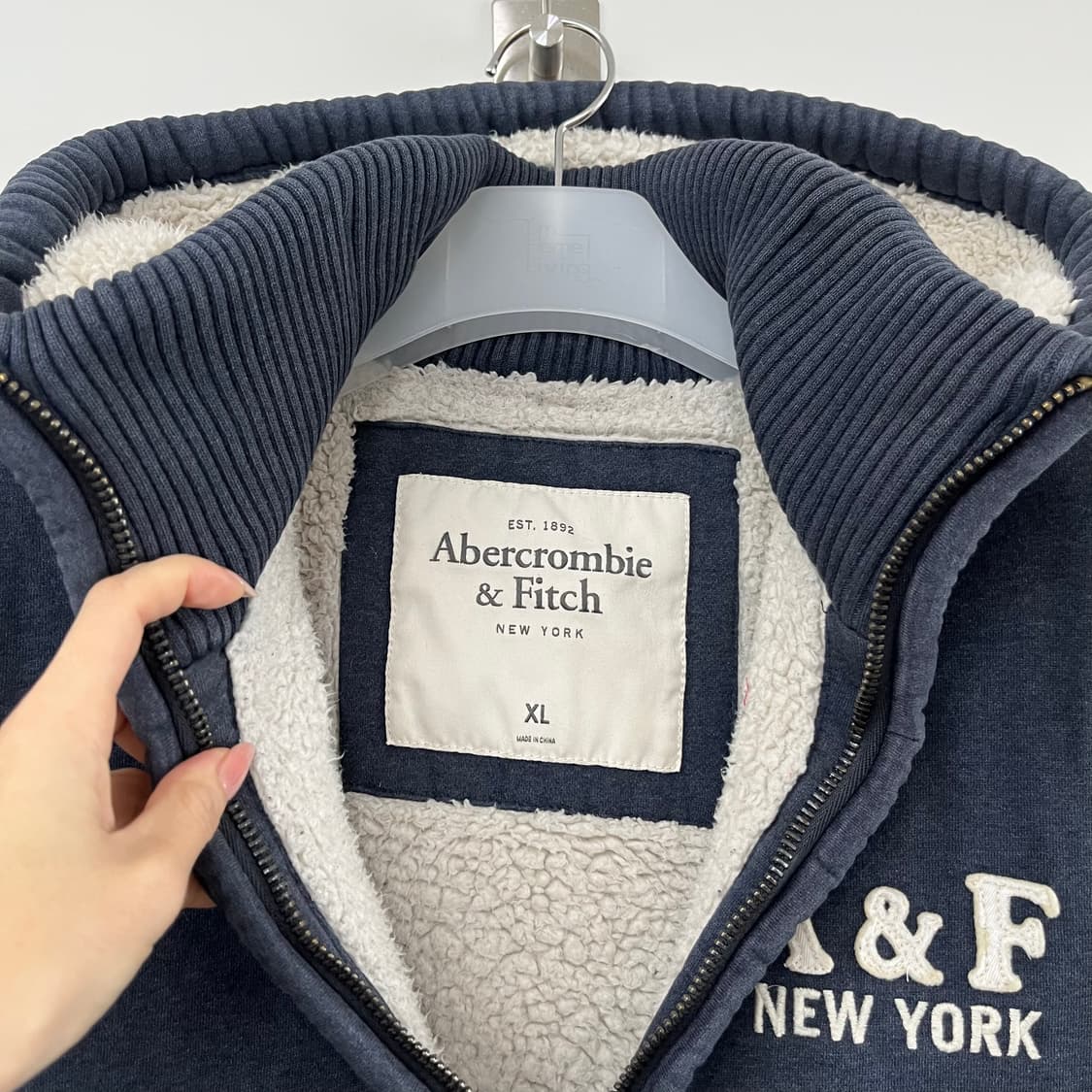 아베크롬비 자수로고 양털안감 네이비 후드집업 상품이미지6