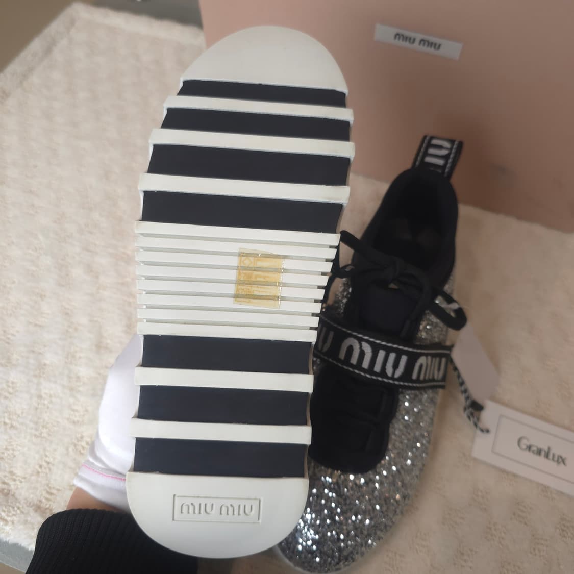 [명품/중고] 미우미우 글리터 스니커즈 (새상품) 상품이미지4