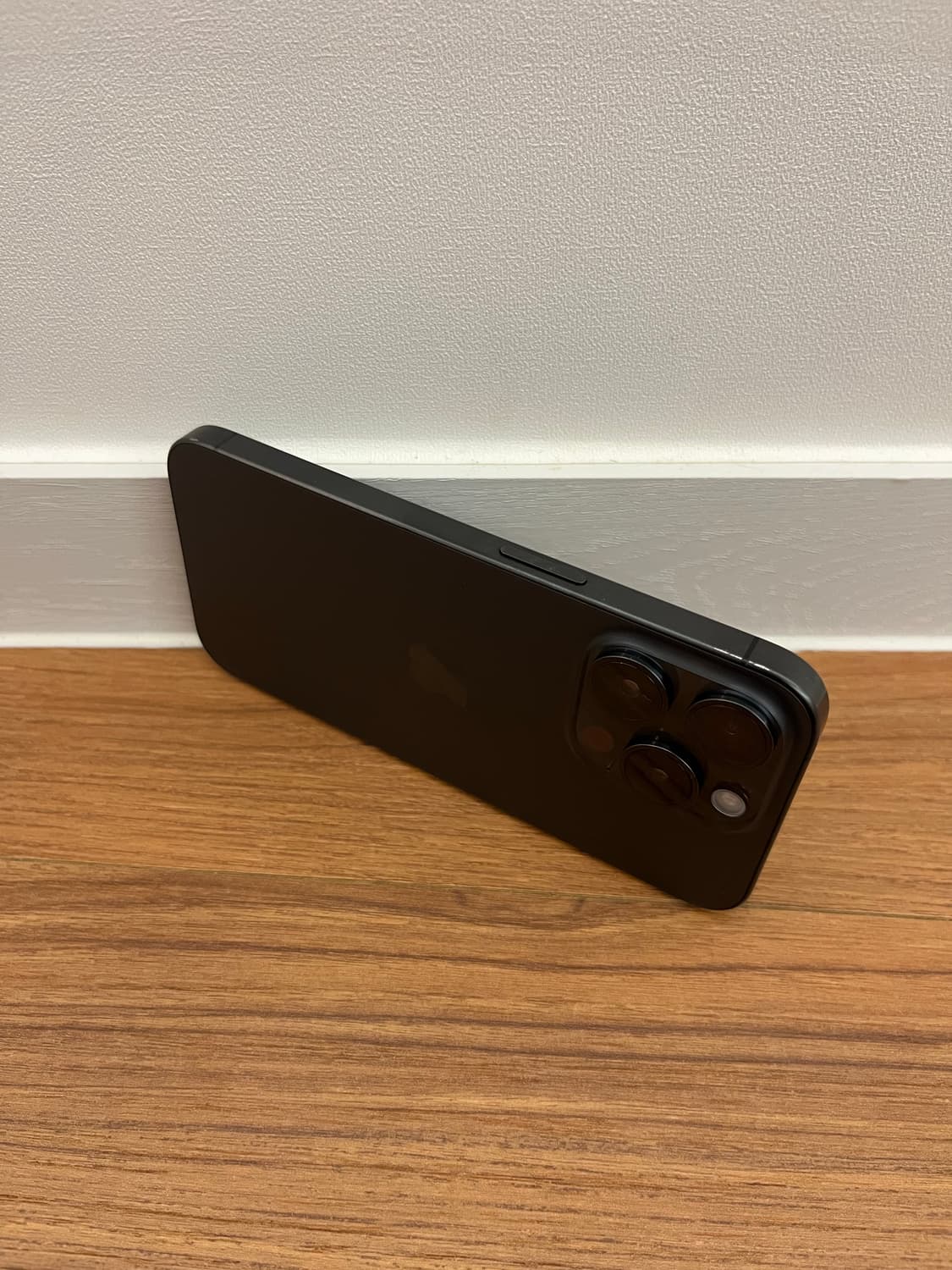 아이폰 15 프로 블랙 1TB 상품이미지3