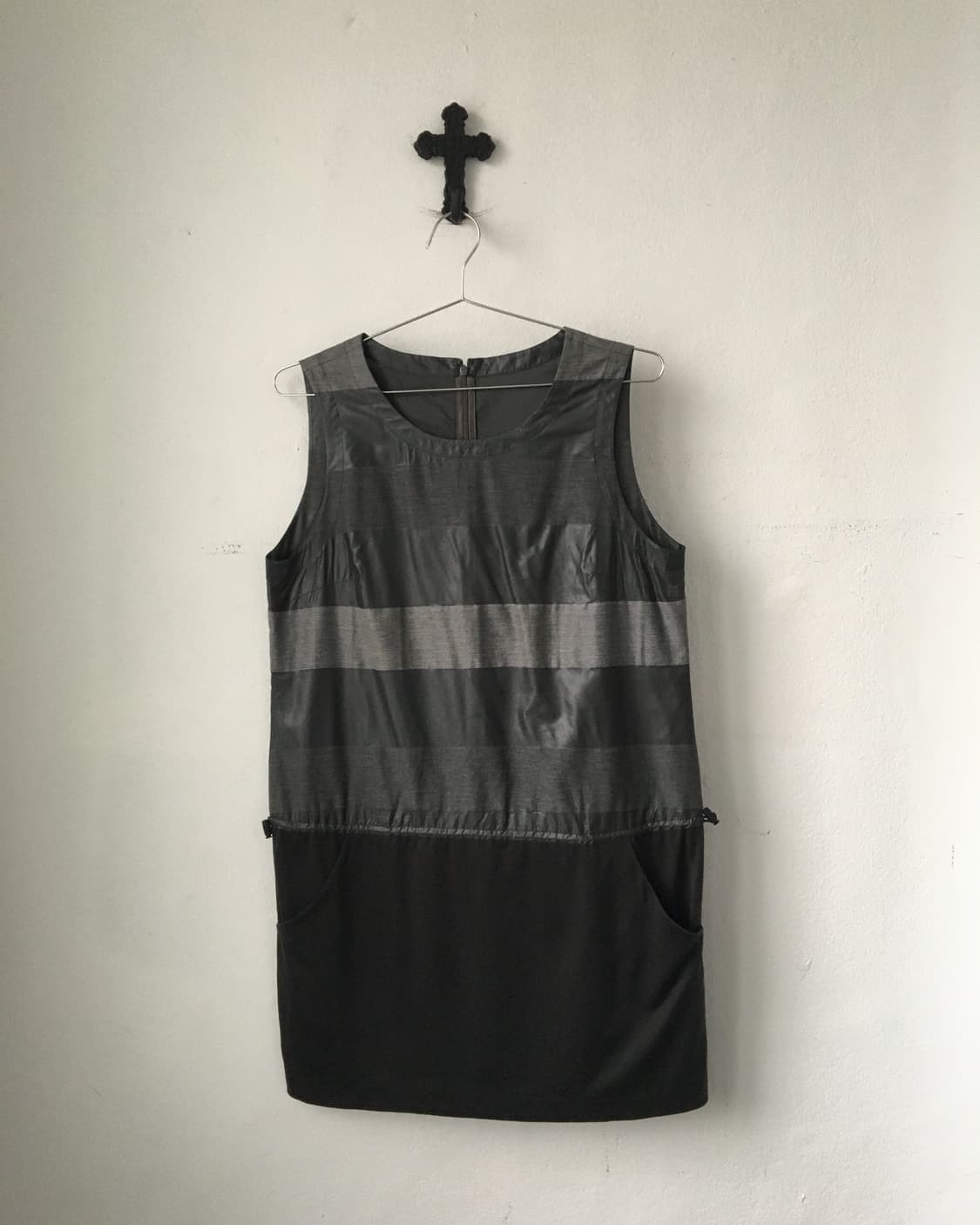 Glossy stripe pattern point onepiece 상품이미지2