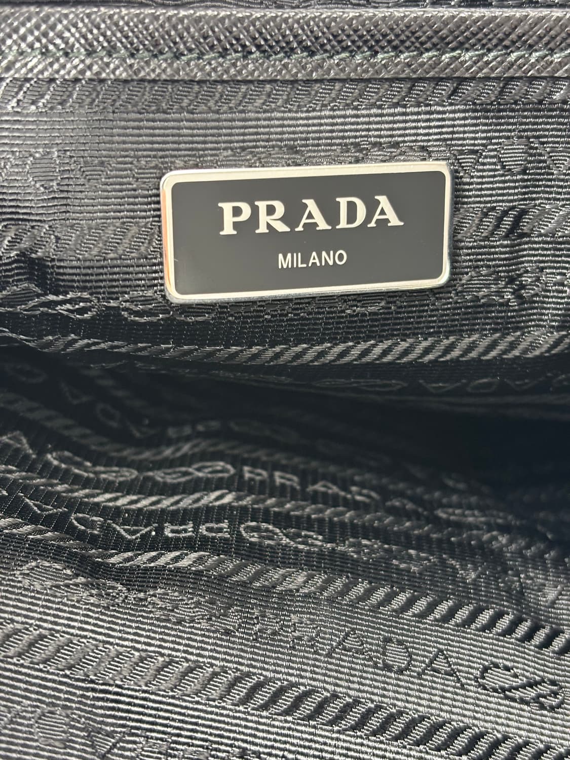 (새상품급)프라다 사피아노&리나일론 미디움 신형 백팩 상품이미지9