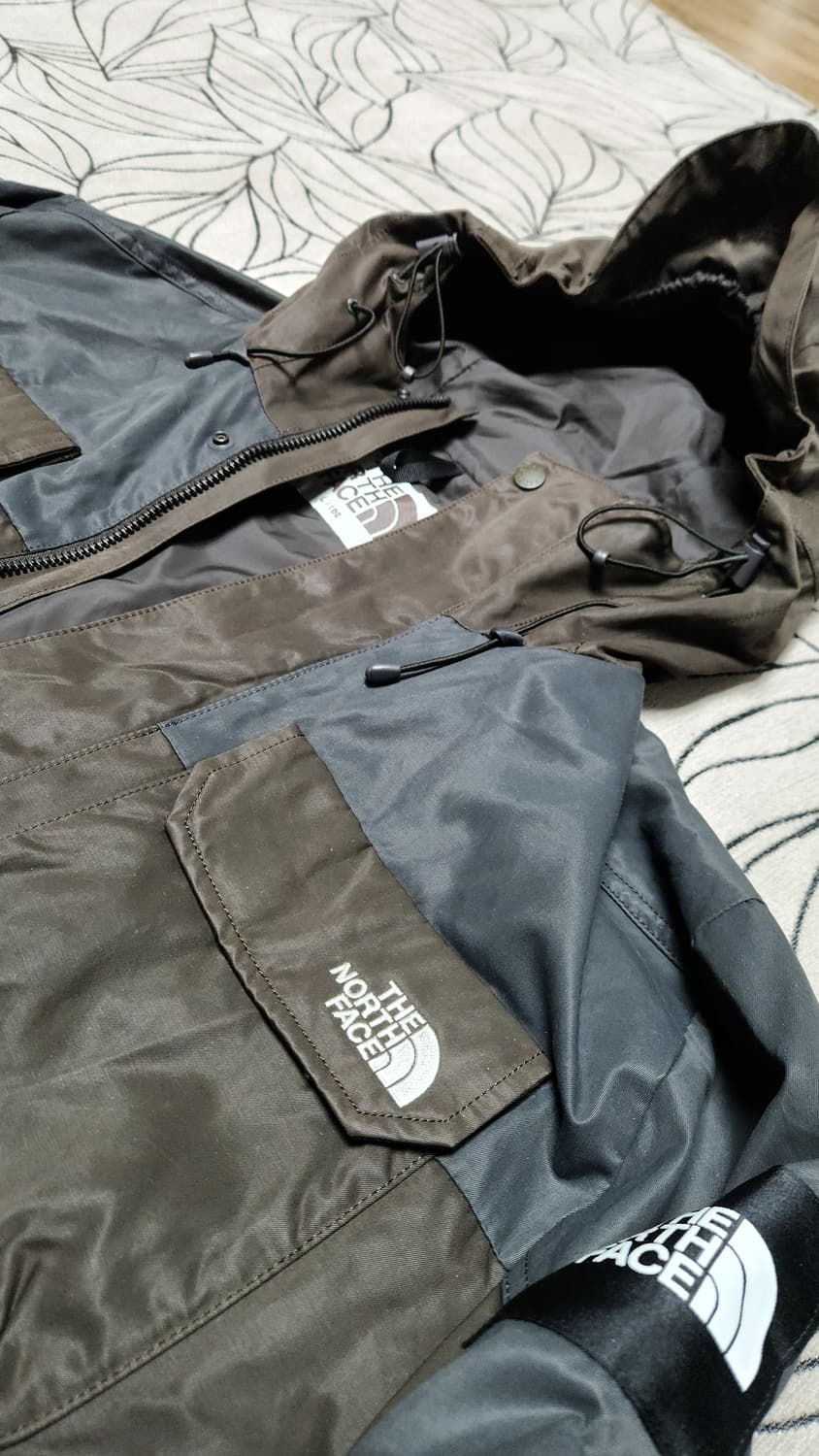 노스페이스 화이트라벨 왁스 레인저 바람막이 자켓 105사이즈입니다 상품이미지2