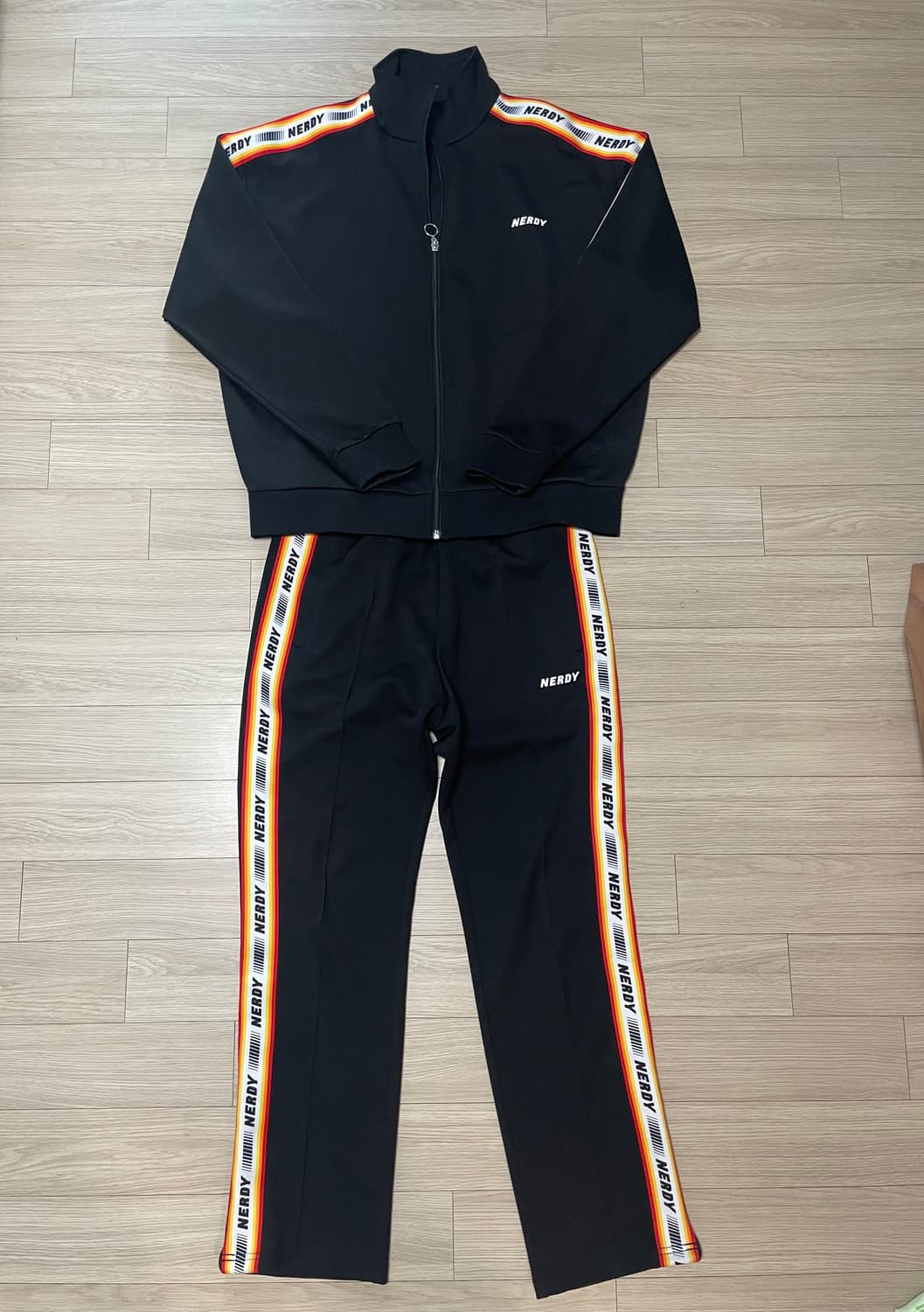 널디 트레이닝s사이즈 세트 상태 좋음 상품이미지1