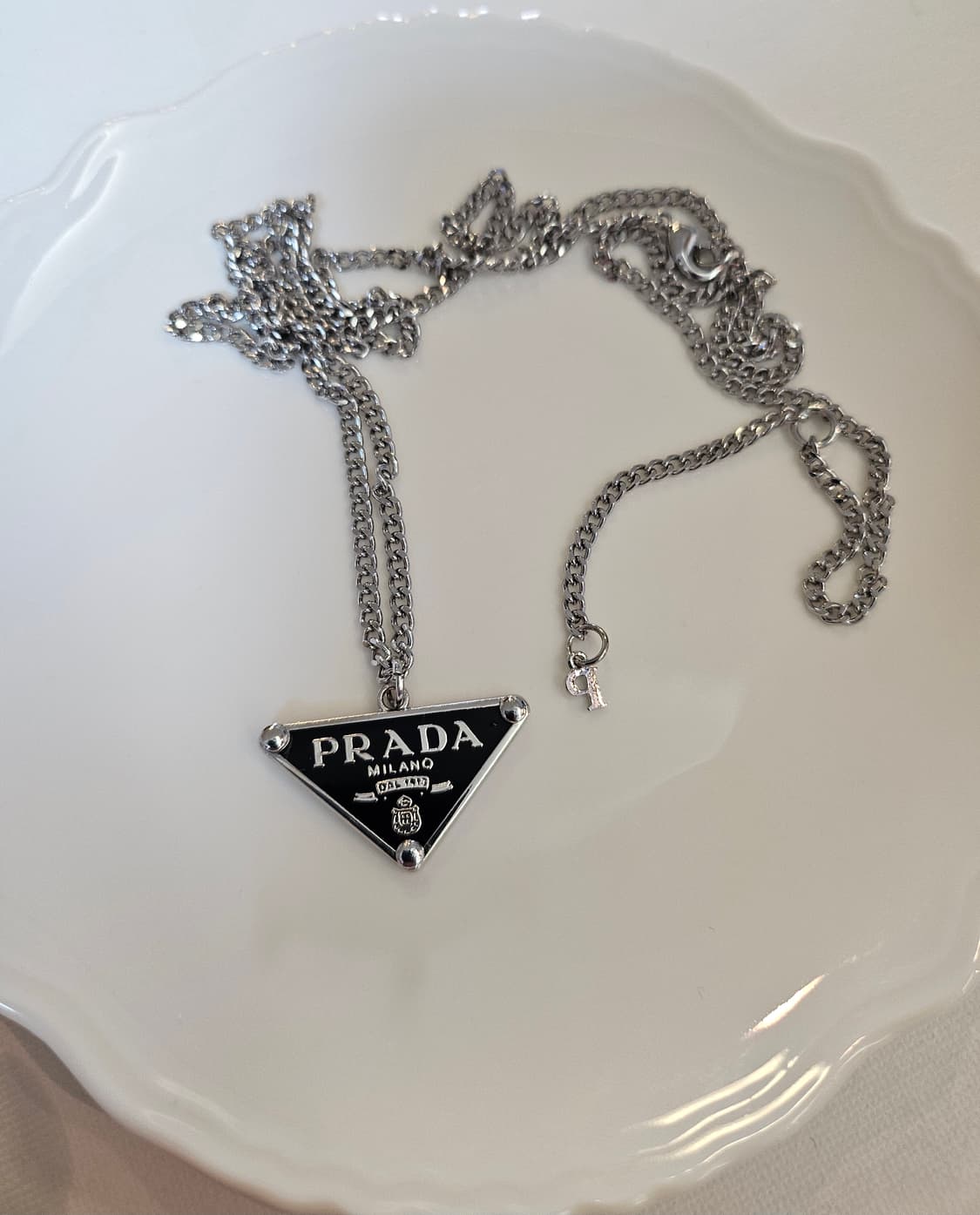 프라다 업사이클링 롱체인 목걸이 블랙 상품이미지2
