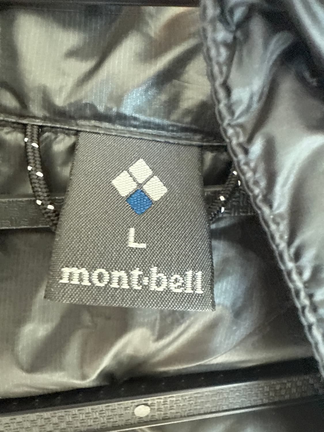 몽벨 슈페리어 패딩 팝니다~ 상품이미지3