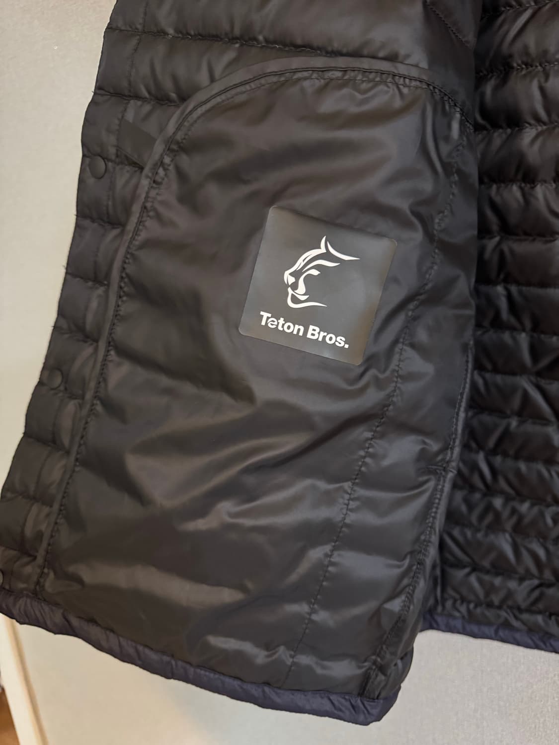 티톤 브로스 다운 재킷 네이비 105 상품이미지4