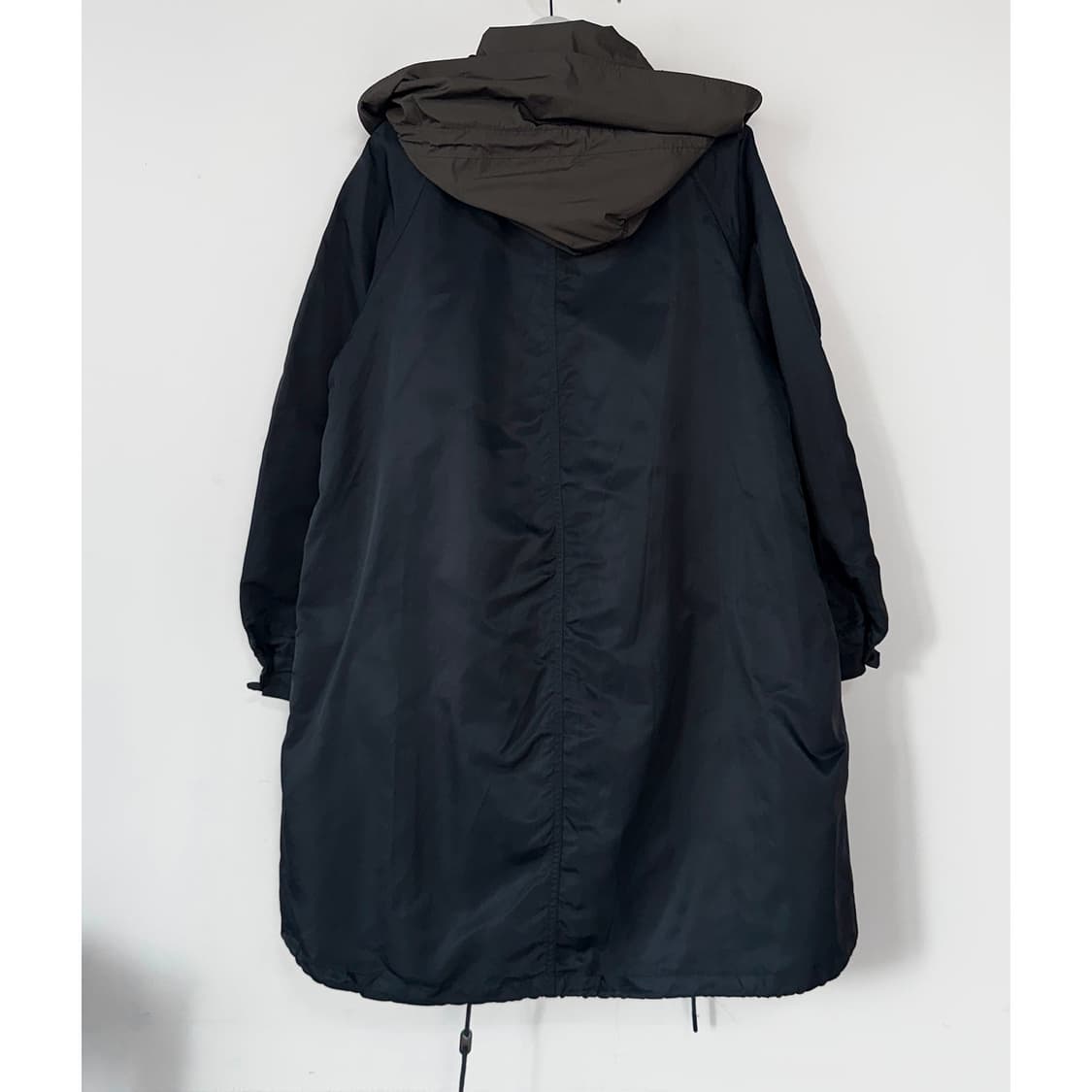 구호 KUHO 배색 후드 롱 자켓 상품이미지4