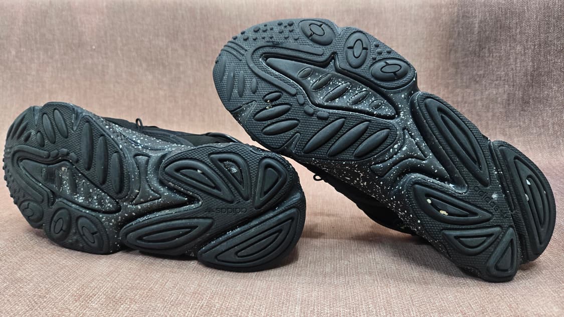 아디다스 240mm-  Ozweego 오즈위고 올블랙 스니커즈 상품이미지6