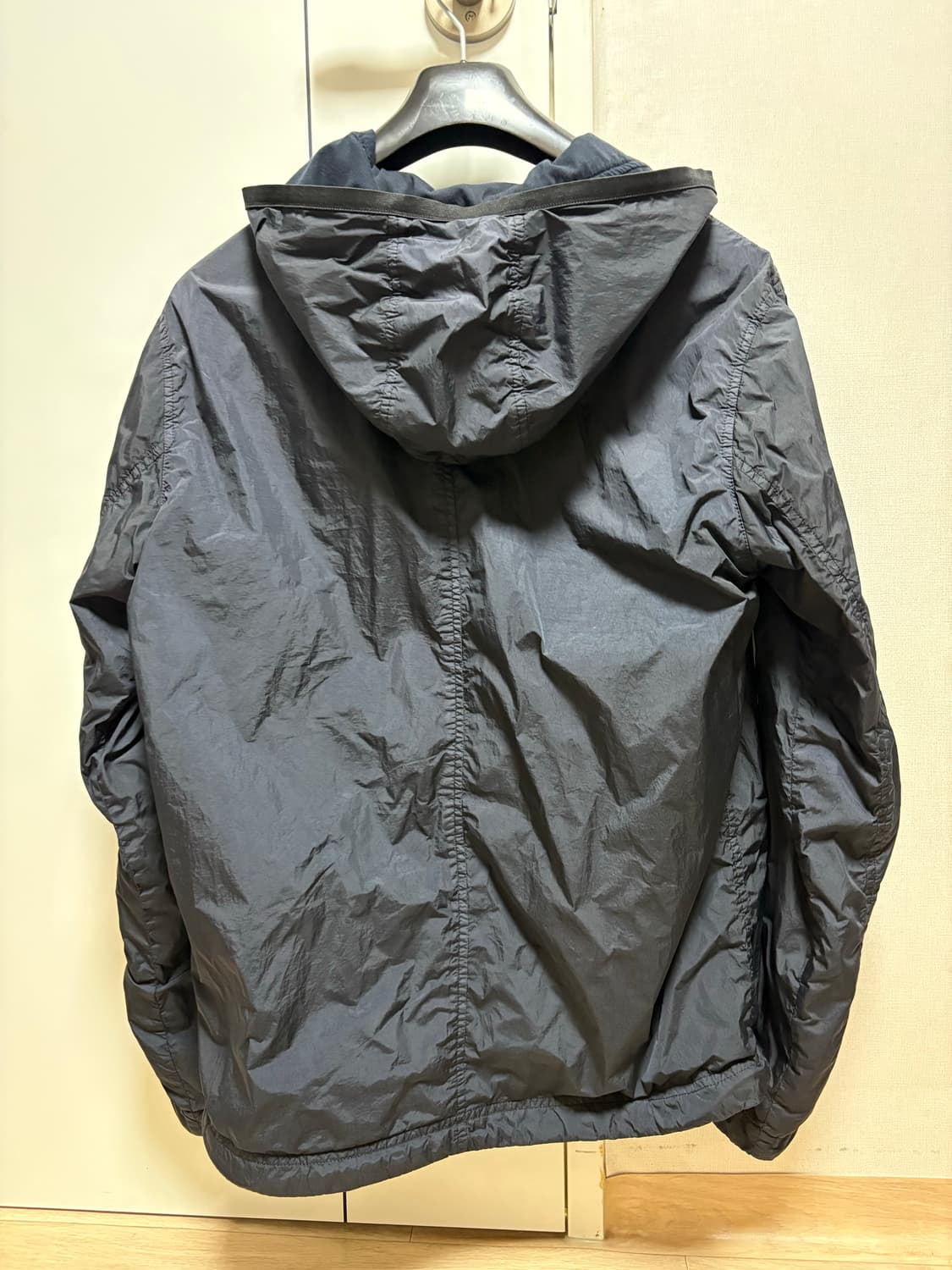 (새상품급, M) 스톤아일랜드 크링클랩스 바람막이 상품이미지2