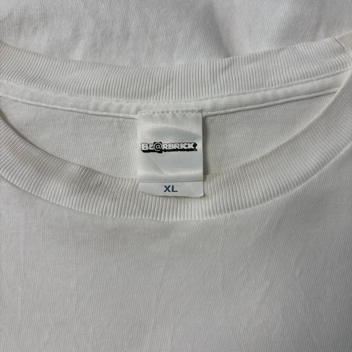 (XL)Medicom Toy 베어브릭 반팔티셔츠 상품이미지4