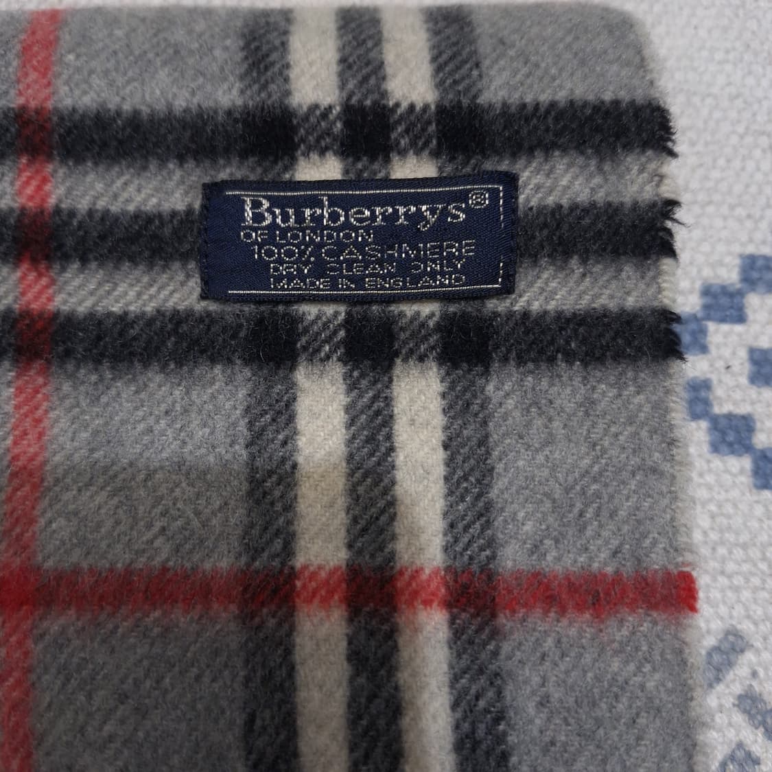 버버리 그레이 블랙 레드 노바체크 아메카지 캐시미어100 머플러 목도리 상품이미지5