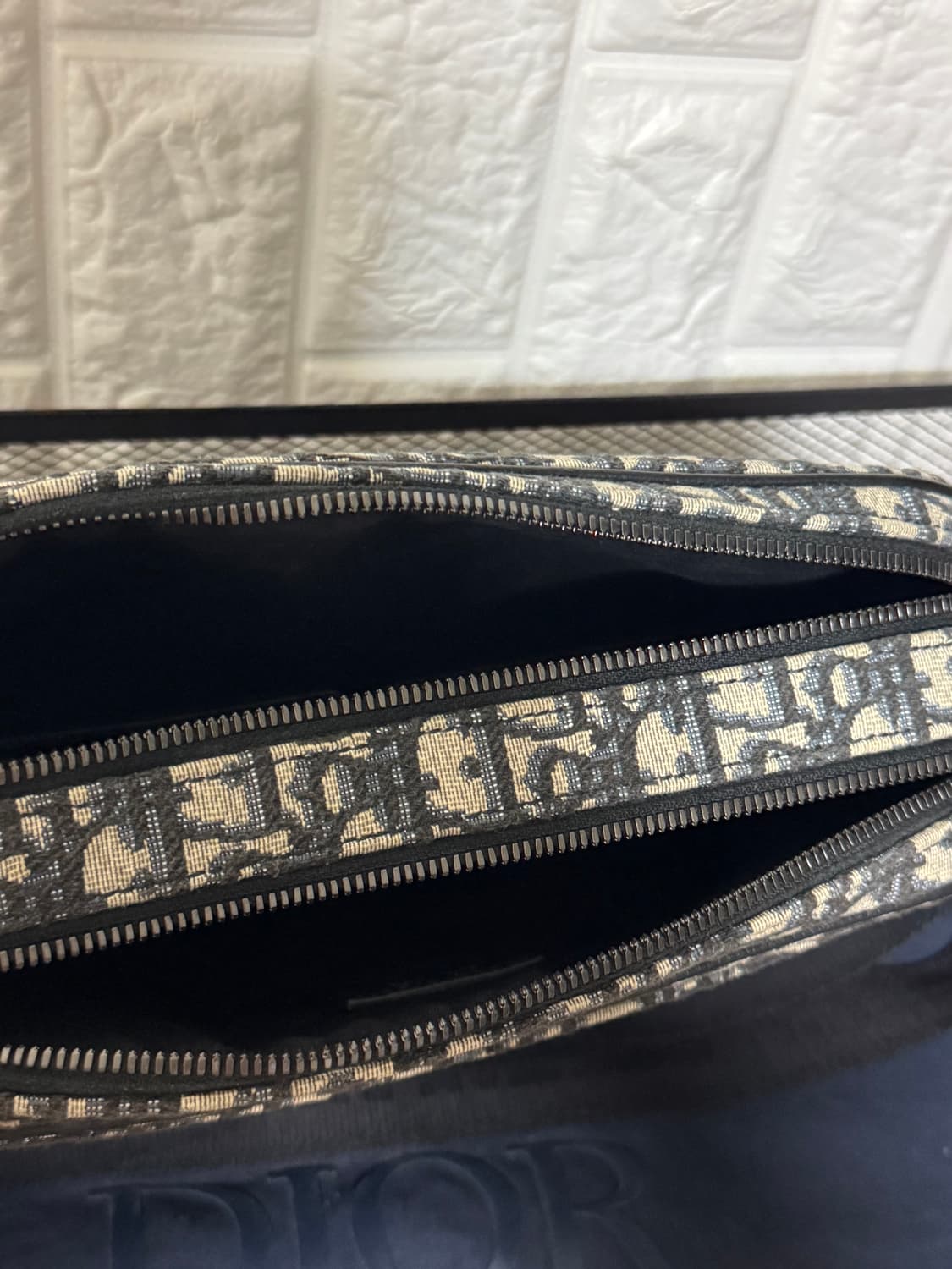 [OS] 디올 사파리 맥시 오블리크 자카드 메신저백 상품이미지4