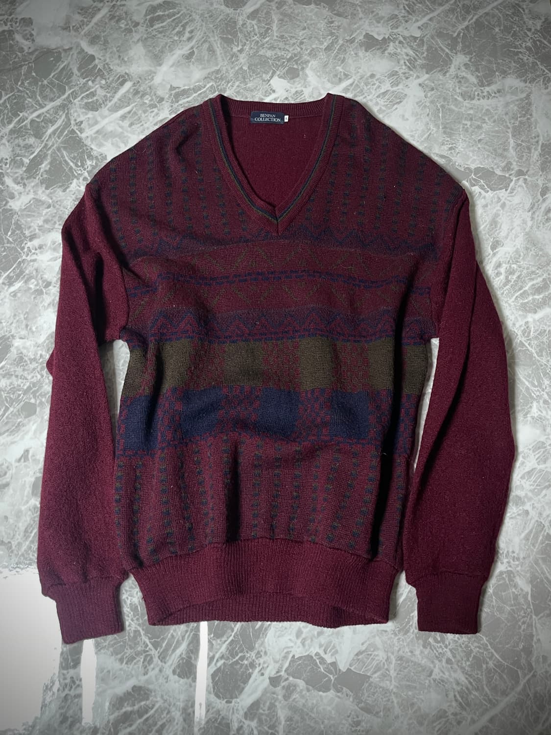 (Japanese vintage)ethnic v neck knit 상품이미지1