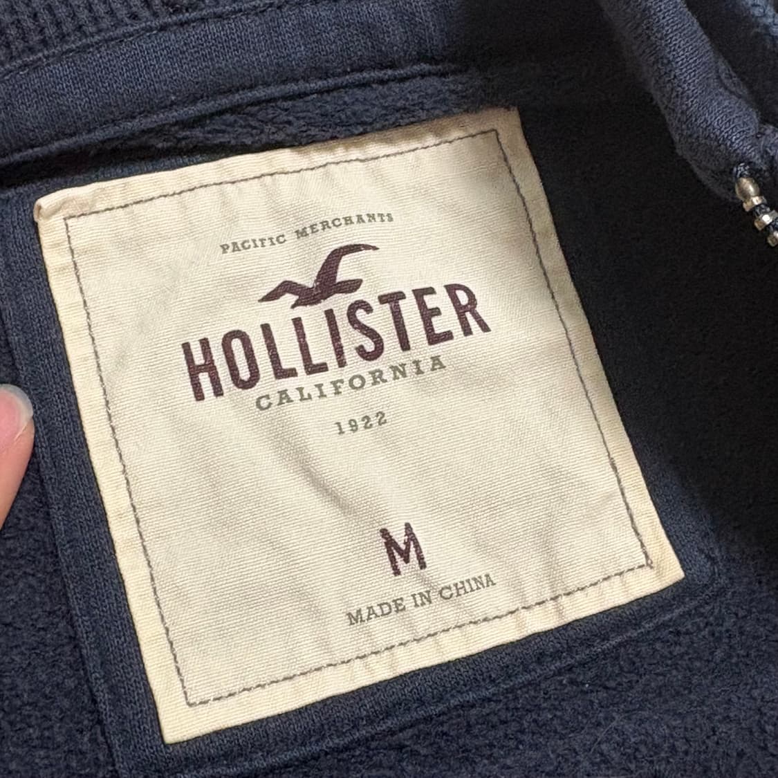 홀리스터 아치로고 네이비 딱붙 후드집업 상품이미지9