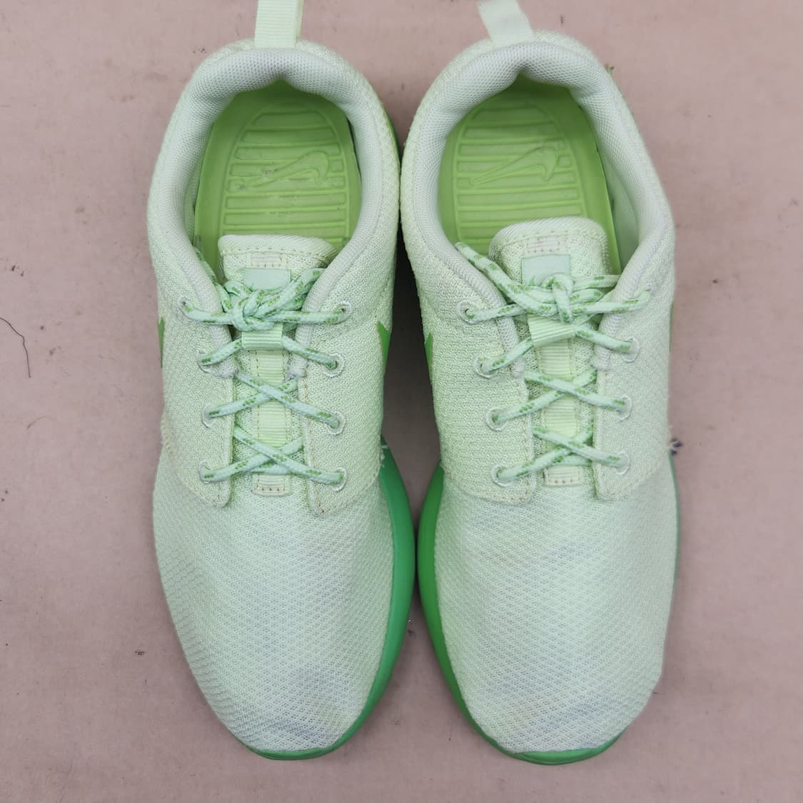 나이키 로쉬원 여성운동화225 상품이미지2