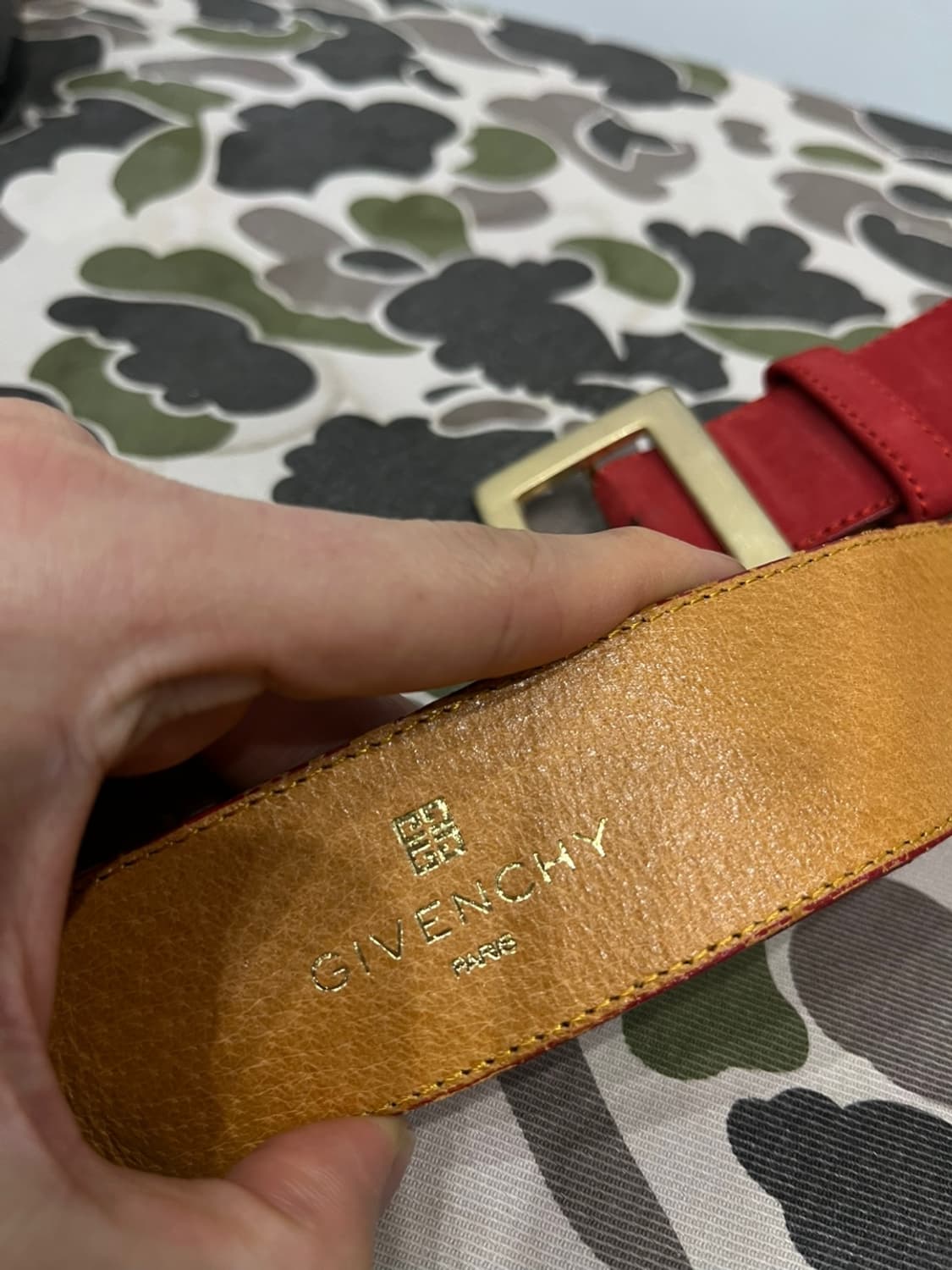 GIVENCHY 지방시 스터드 스웨이드 벨트 상품이미지8