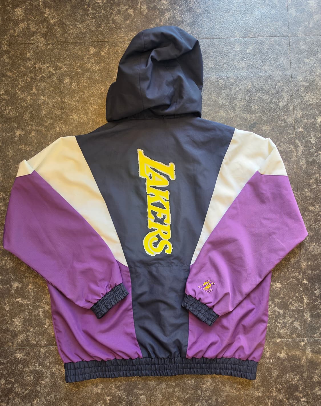 #NBA LA 레이커스 팀의 후드 바람막이 점퍼 상품이미지7