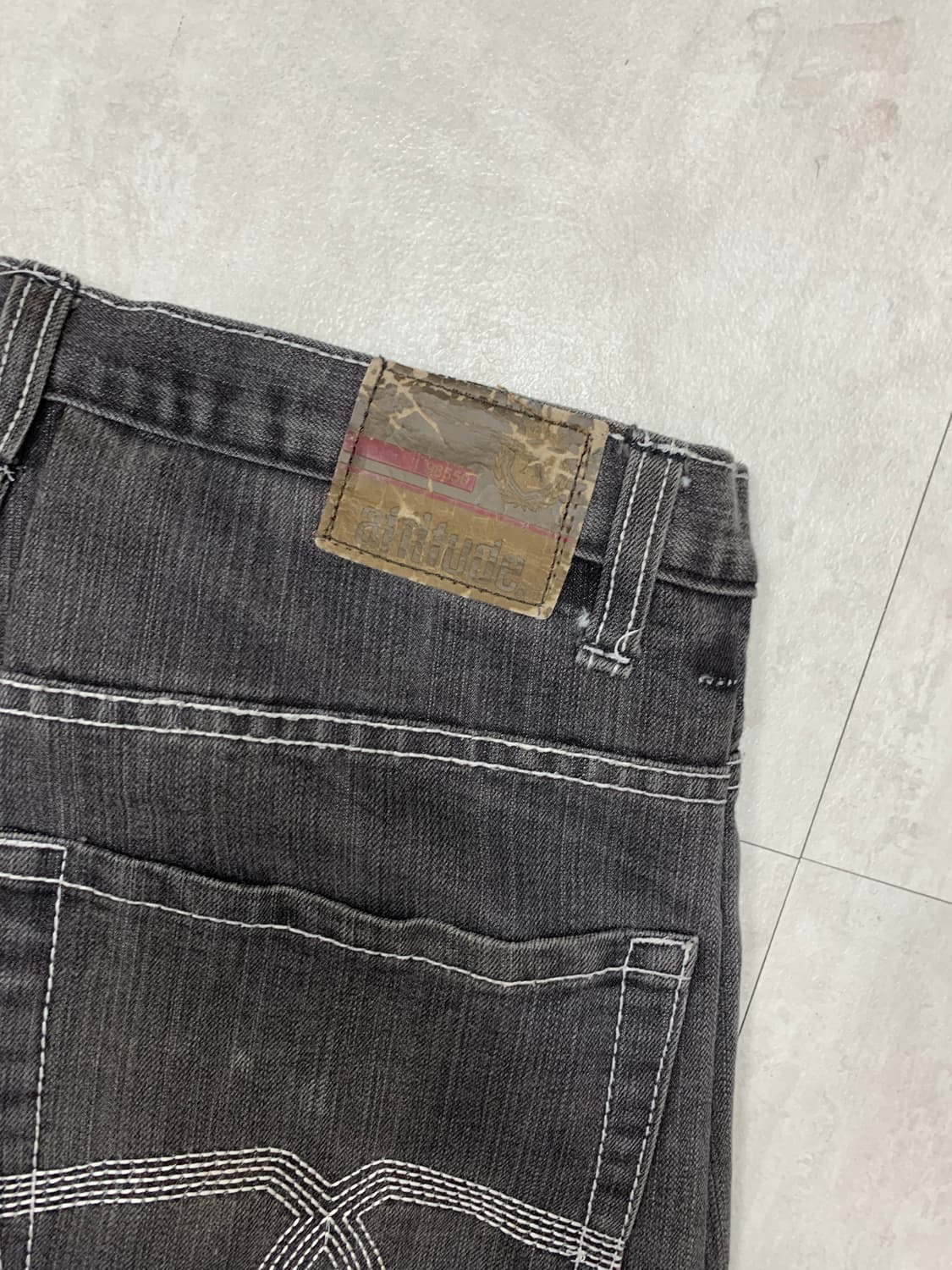 Attitude 핀턱 흑청 데님 팬츠 #383 상품이미지7