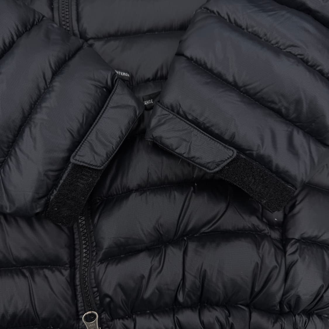 컬럼비아 고프코어 애벌레 퍼텍스 경량패딩 블랙 상품이미지5