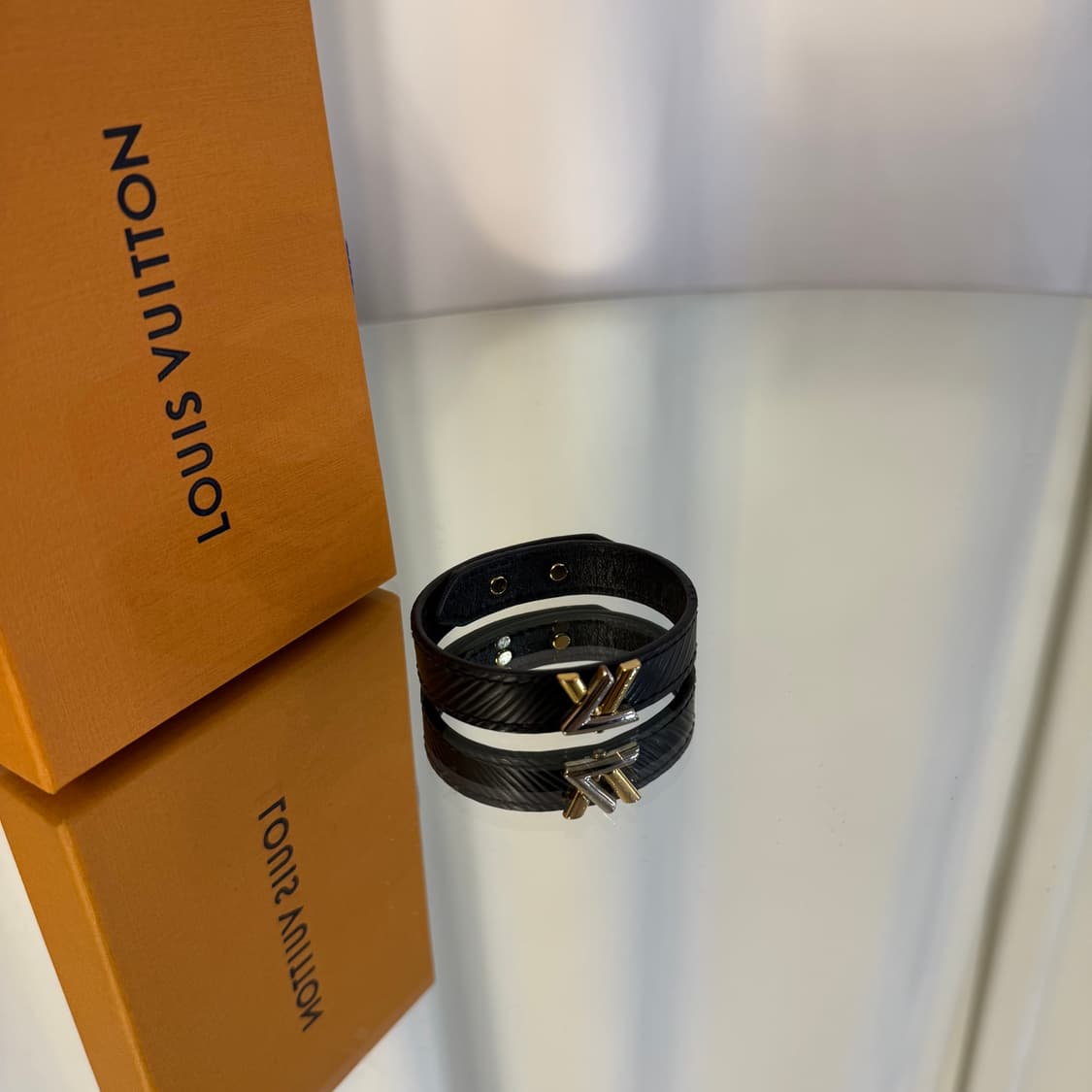 [정품] 루이비통 LV 에피 트위스트 팔찌  17CM 상품이미지2