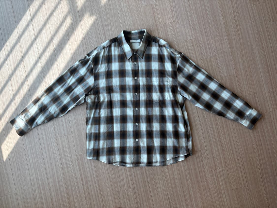 에잇세컨즈 옴브레 체크 셔츠, 옴브레 오버핏 체크 셔츠 105 상품이미지2