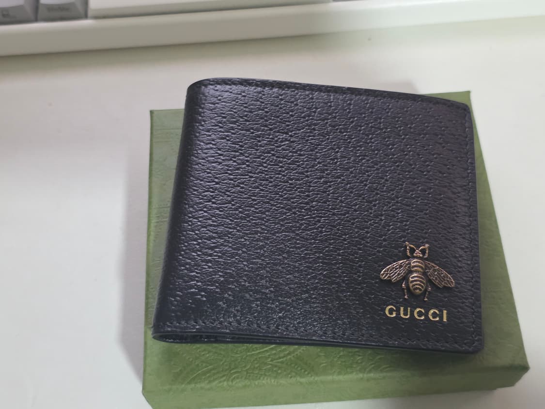 정품 구찌 25fw 꿀벌 로고 소가죽 반지갑 새제품 상품이미지2