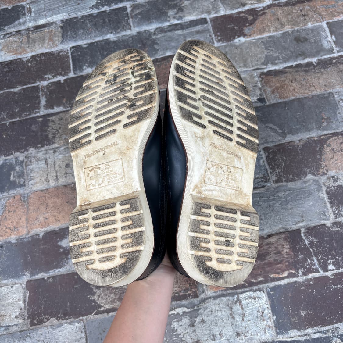 Dr. Martens 닥터마틴 윙팁 로퍼 (250) 상품이미지5