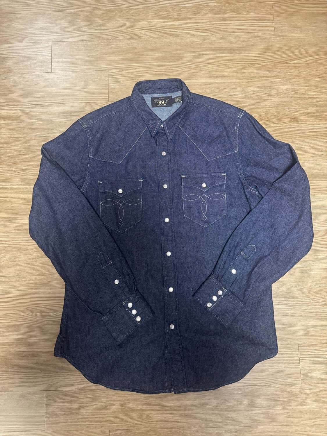 RRL 더블알엘 데님 웨스턴 셔츠 L 팝니다 / L-> M 교환가능 상품이미지1