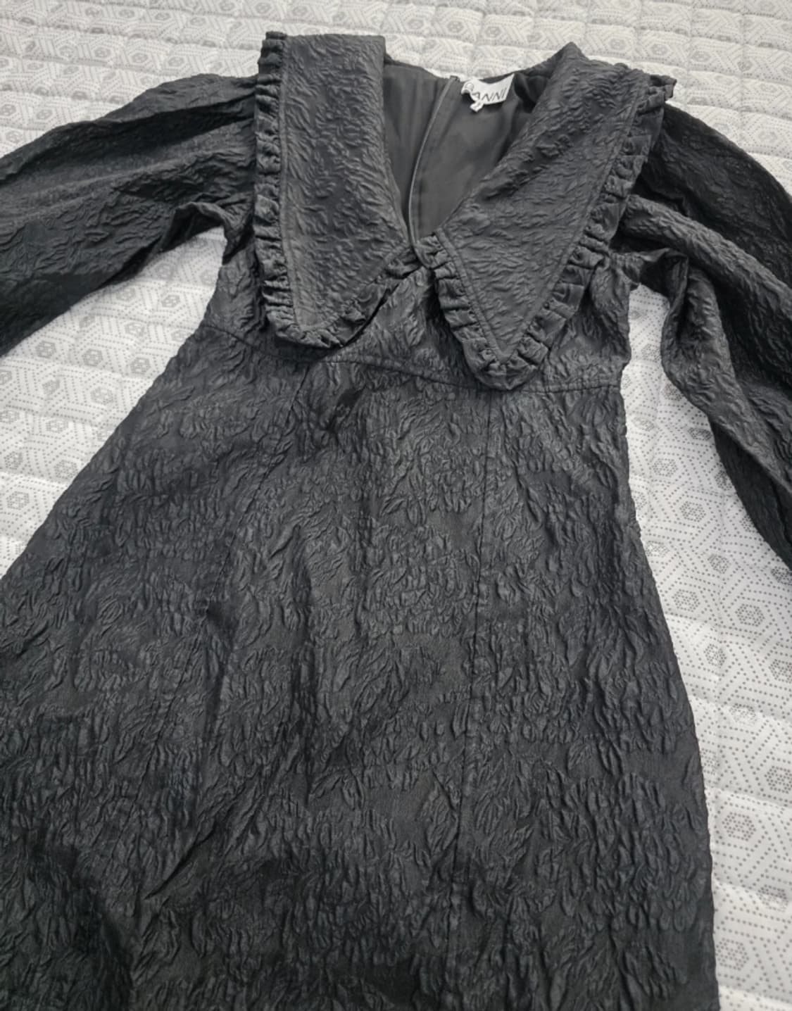 GANNI 가니 블랙 퍼프 소매 미니 드레스 34 상품이미지5