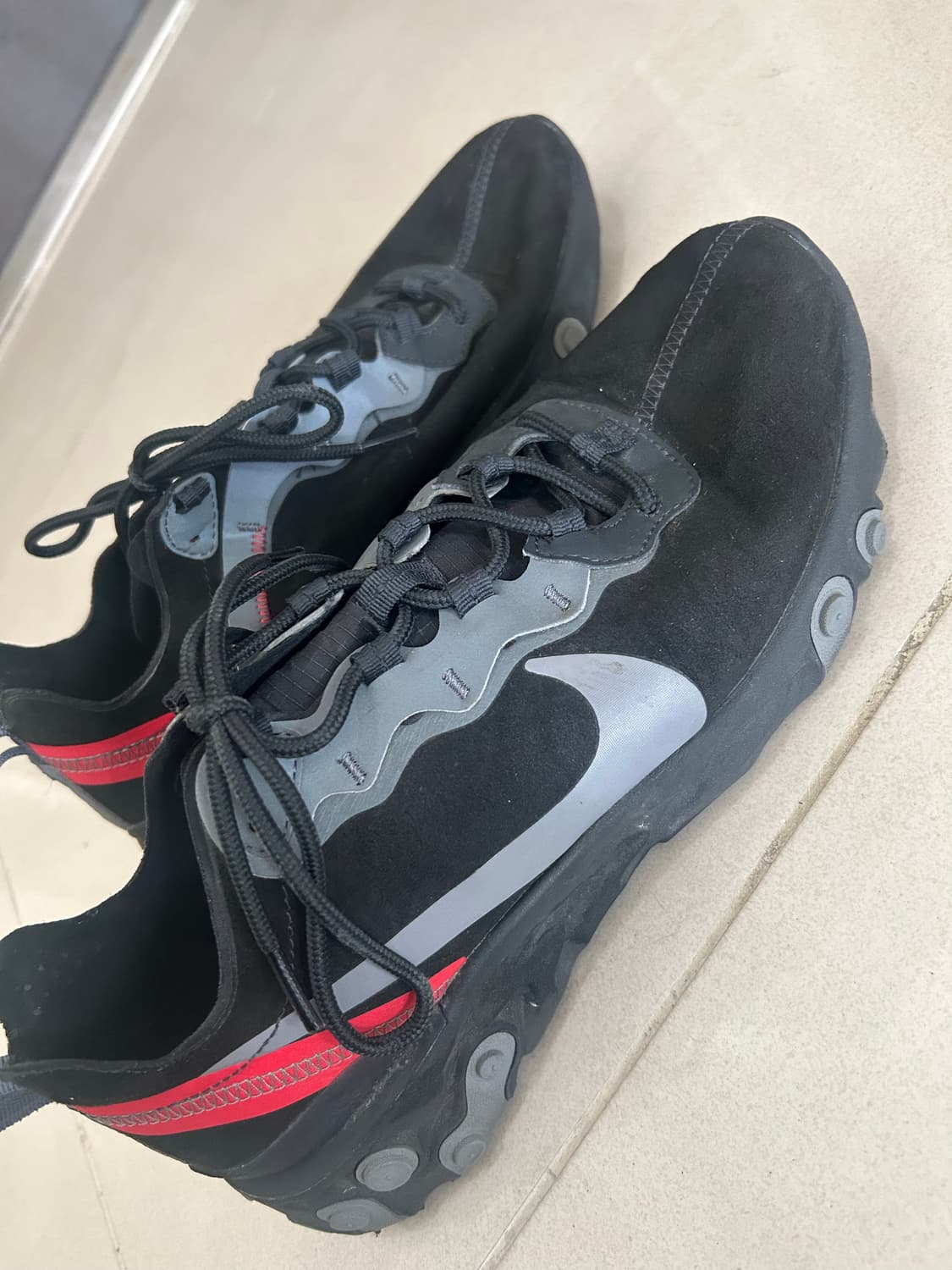 나이키 리액트 엘리먼트 55 BRED 검빨 (280 상품이미지3