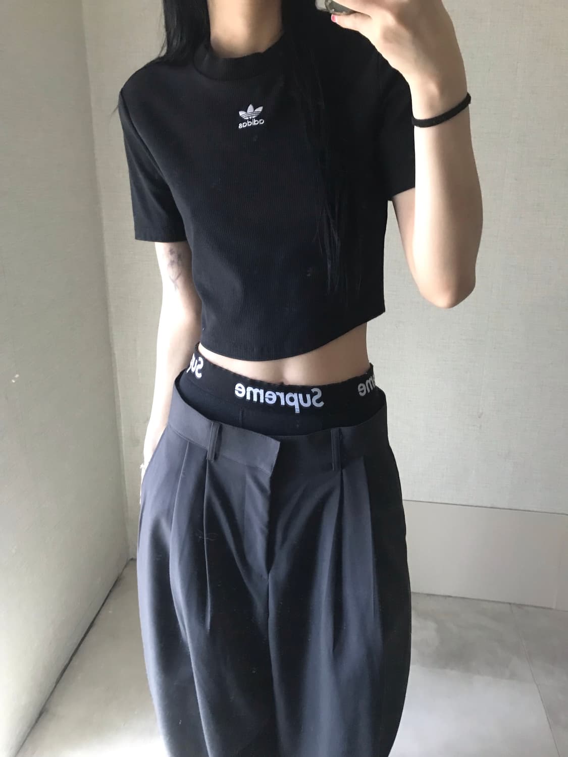 아디다스 블랙 크롭 티셔츠 상품이미지2