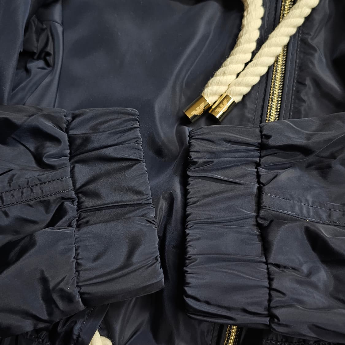 95)정품/여성 엠포리오 아르마니 네이비 후드 바람막이 자켓 상품이미지4