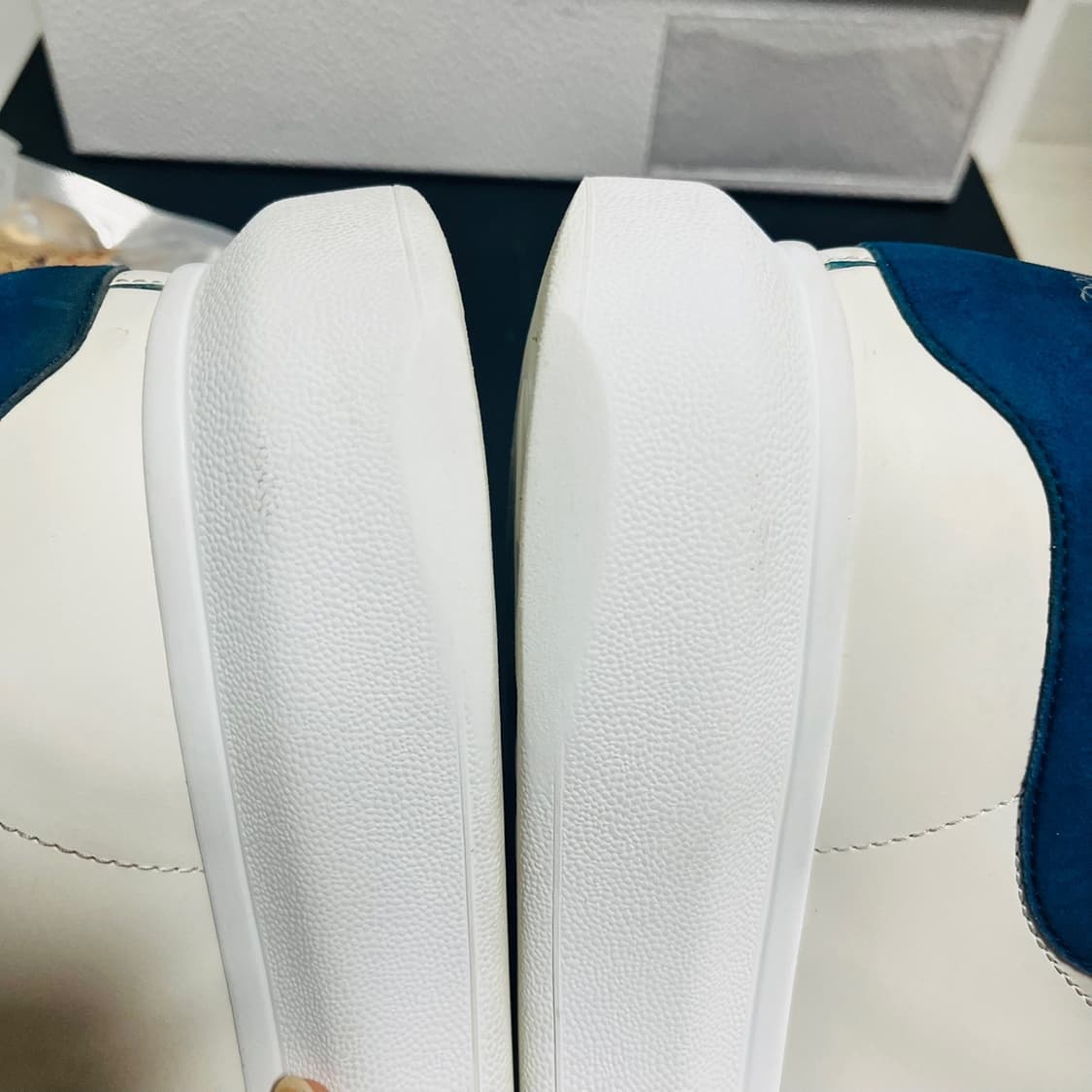 정품 42) 알렉산더 맥퀸 블루 오버솔 스니커즈 270~275 상품이미지6