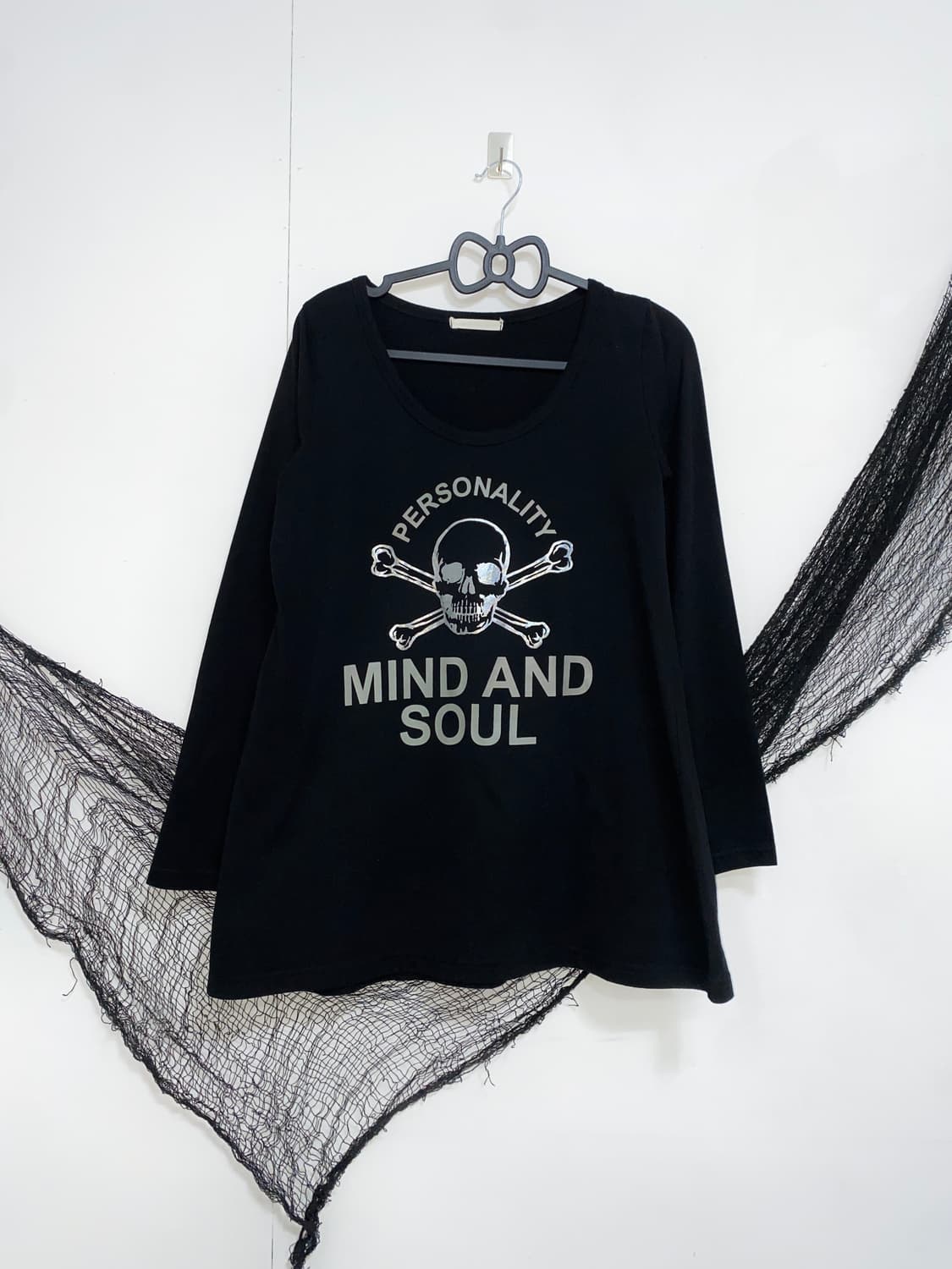 ꒰ঌ 펑크 스컬 레터링 롱슬리브 ໒꒱ 상품이미지4