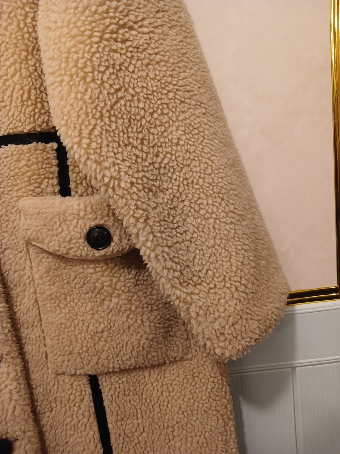 마뗑킴 정품 여성 뽀글이 퍼 롱코트 M 사이즈 상품이미지8