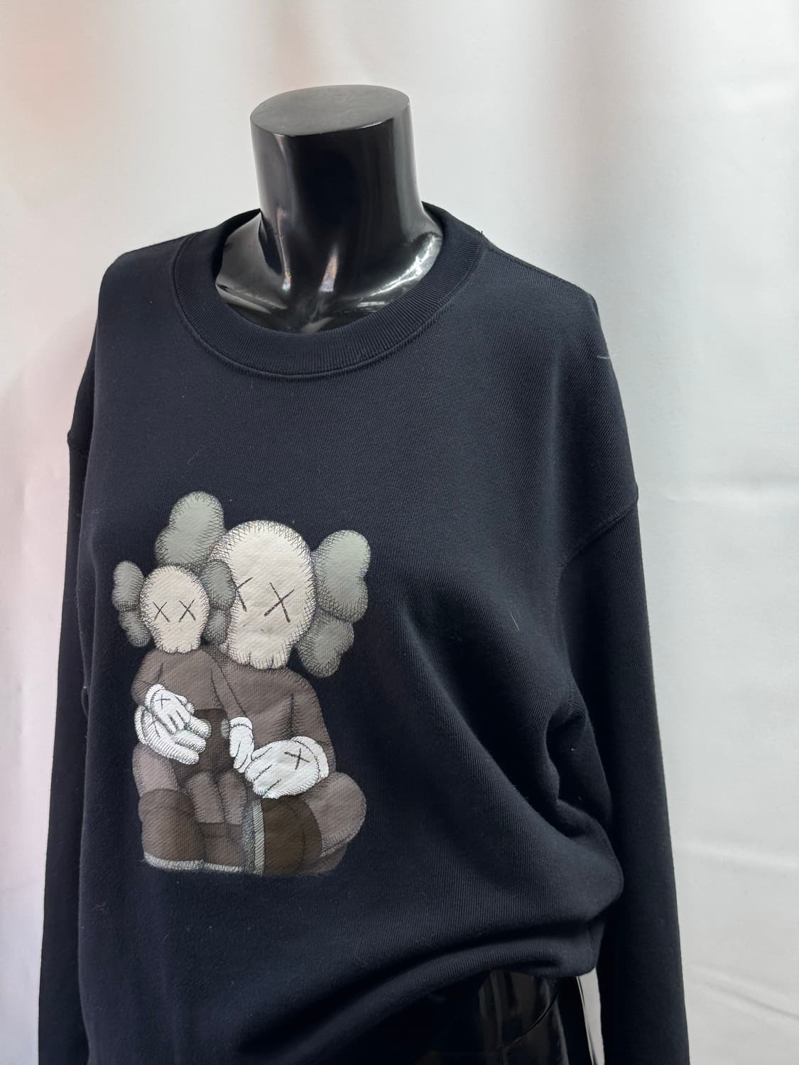 kaws uniqlo / 카우스 유니클로 프린팅 맨투맨 상품이미지2