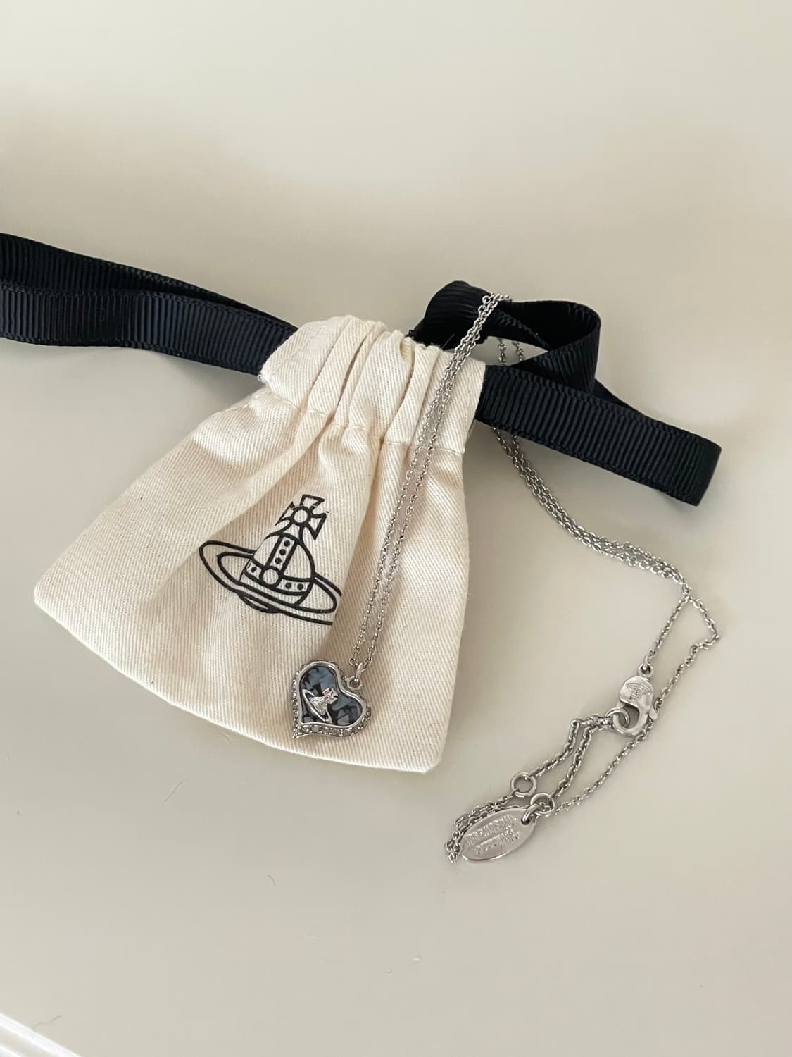 비비안 웨스트우드 페트라 목걸이 실버 블루 상품이미지1