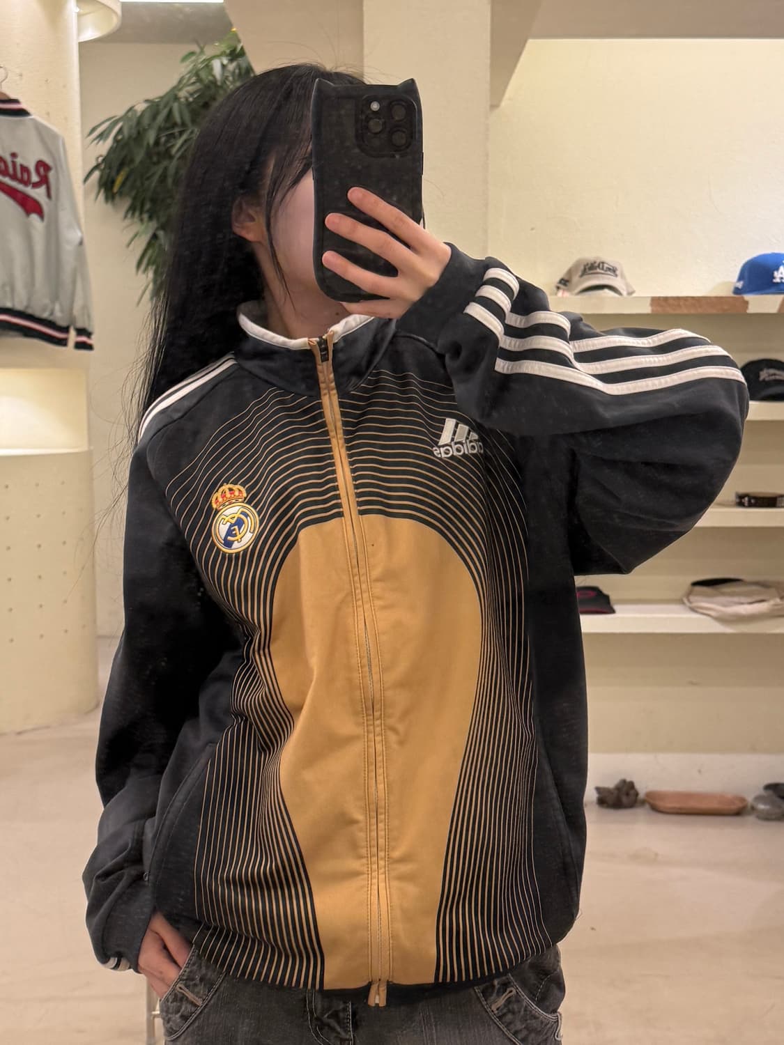 ▪️00s 아디다스 레알마드리드 레트로 풋볼 트레이닝 자켓 U28 상품이미지1