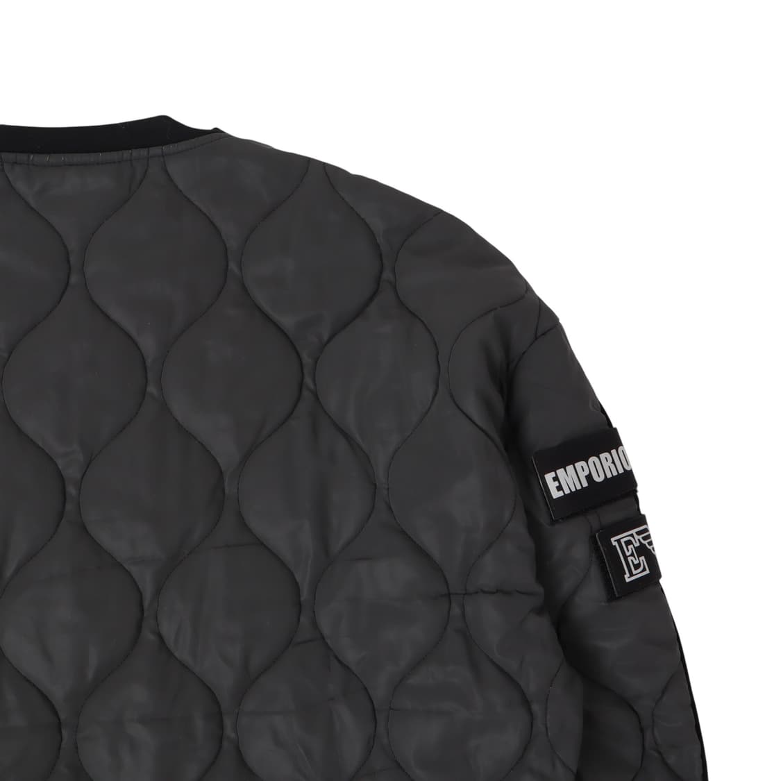 엠포리오 아르마니 벨벳 퀄팅 엠브로이드 스웻셔츠 상품이미지5