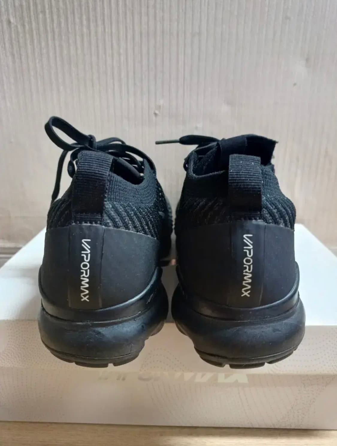 나이키 베이퍼맥스 플라이니트 3.0 트리플블랙  상품이미지2