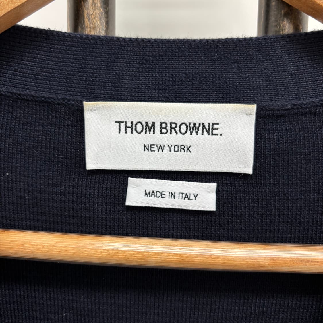 [40]톰브라운 사선완장 밀라노스티치 가디건 상품이미지3