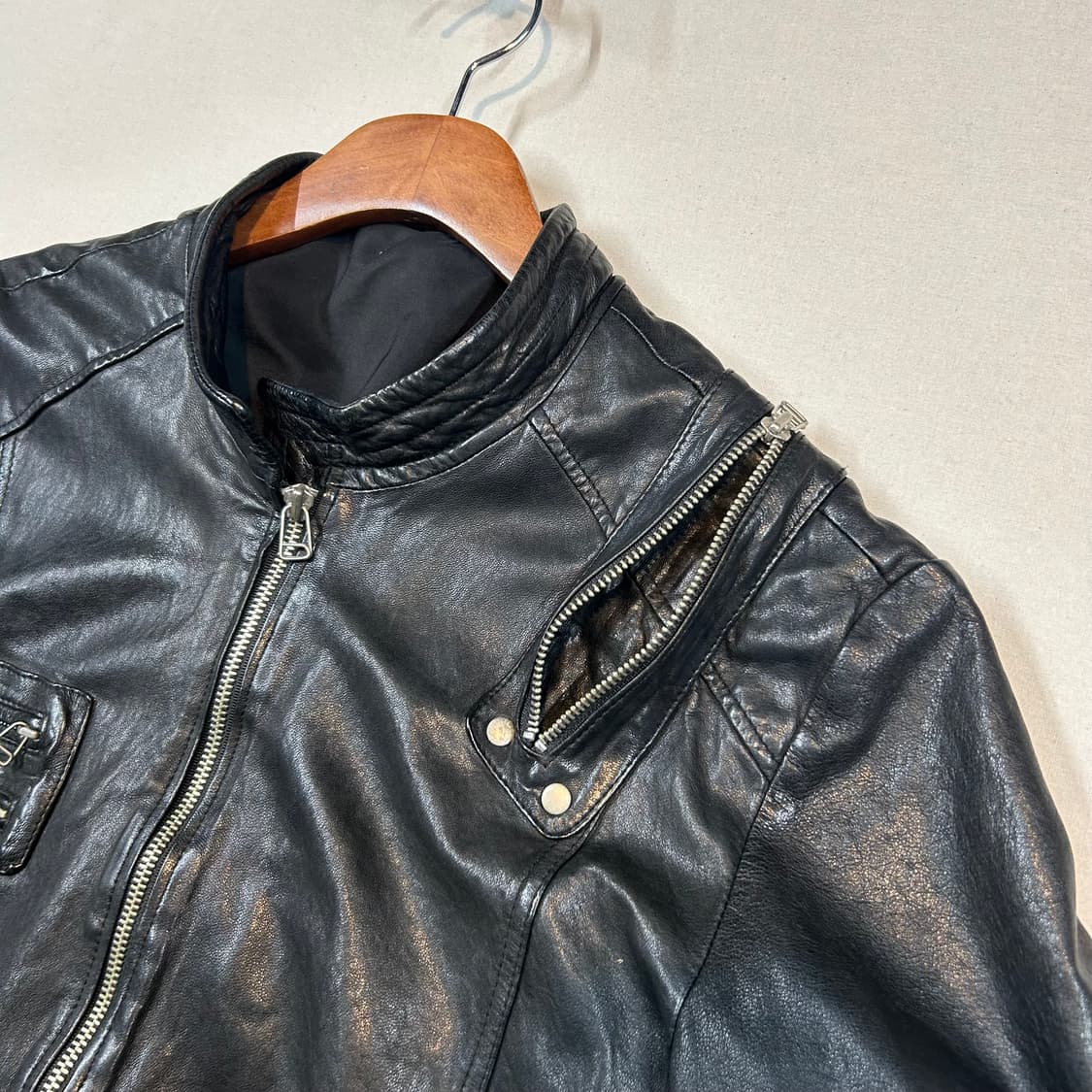 L) 이태리 램스킨 양가죽 멀티 포켓 라이더 자켓 상품이미지3