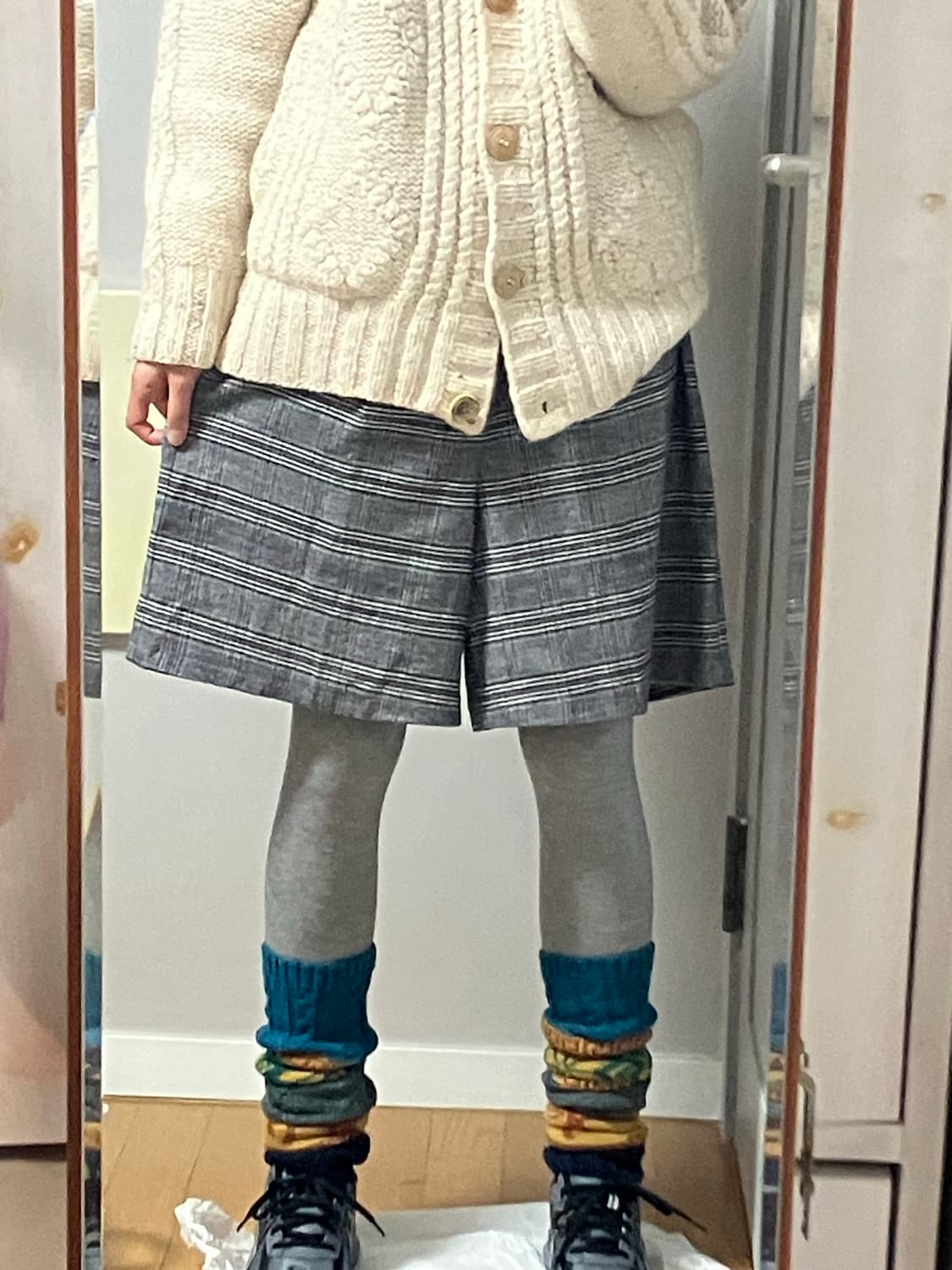 GU 회색 체크 미디 반바지 상품이미지3