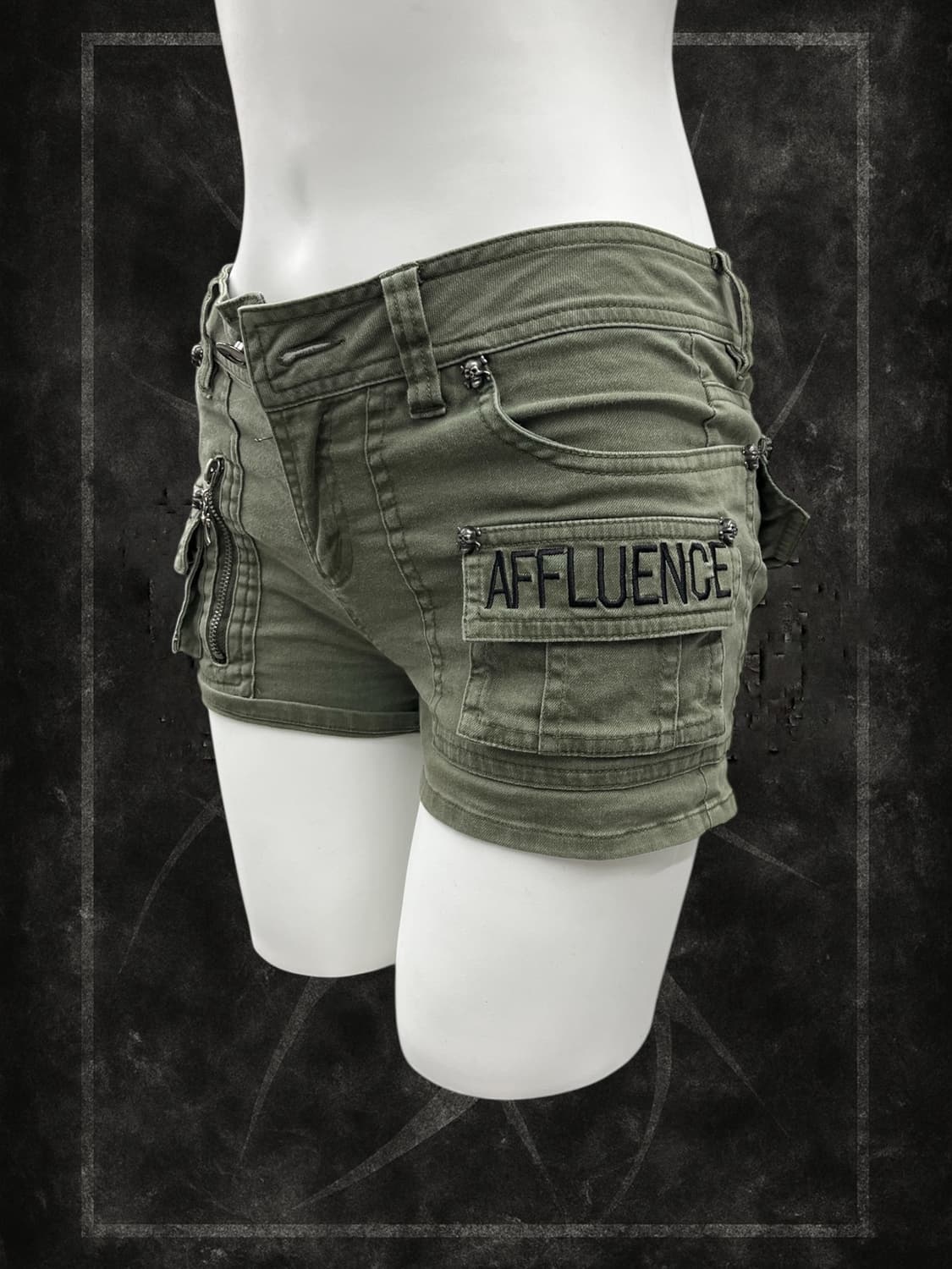 ‘GHOST OF HARLEM' stud shorts 상품이미지2