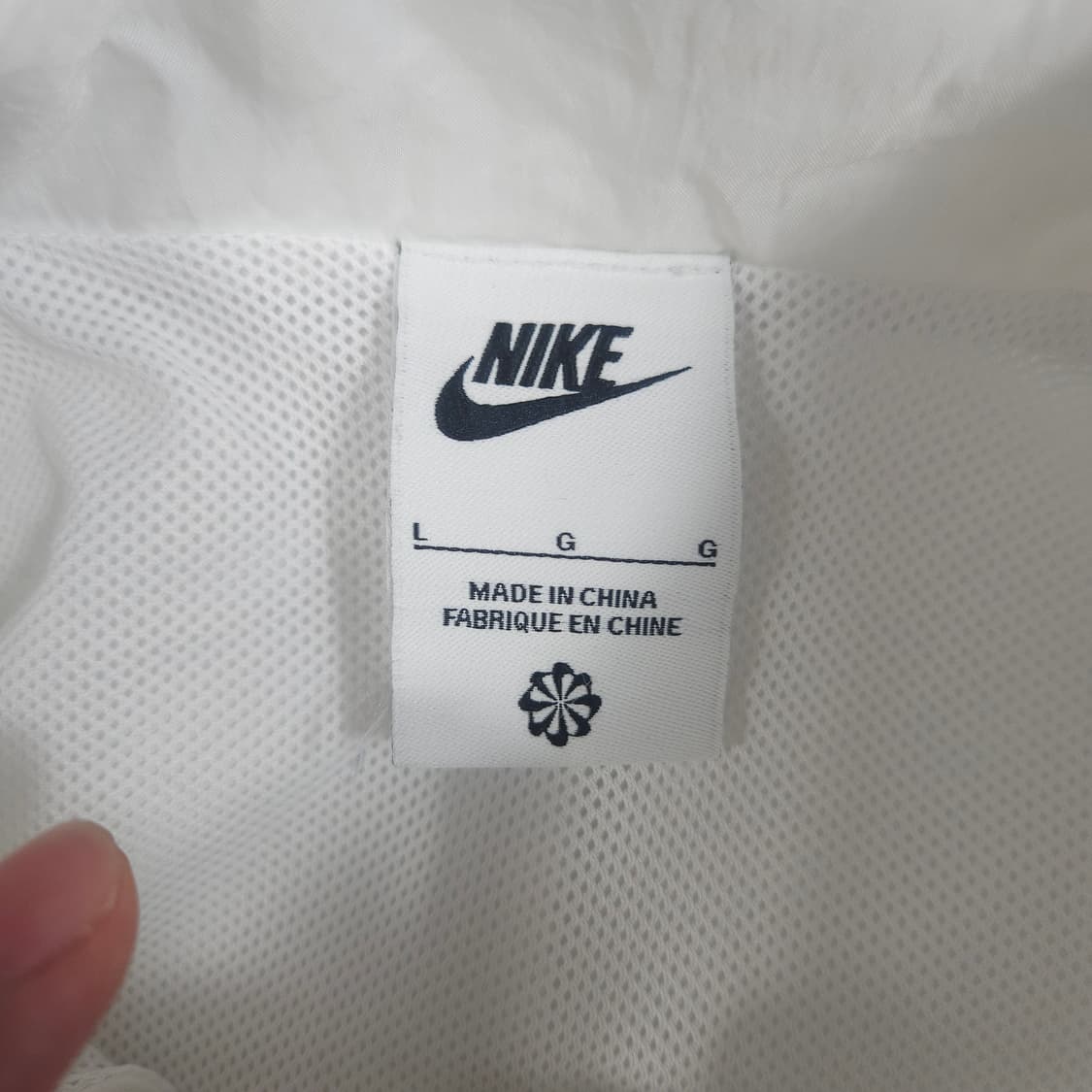나이키 스우시 빅로고 화이트 바람막이  상품이미지4