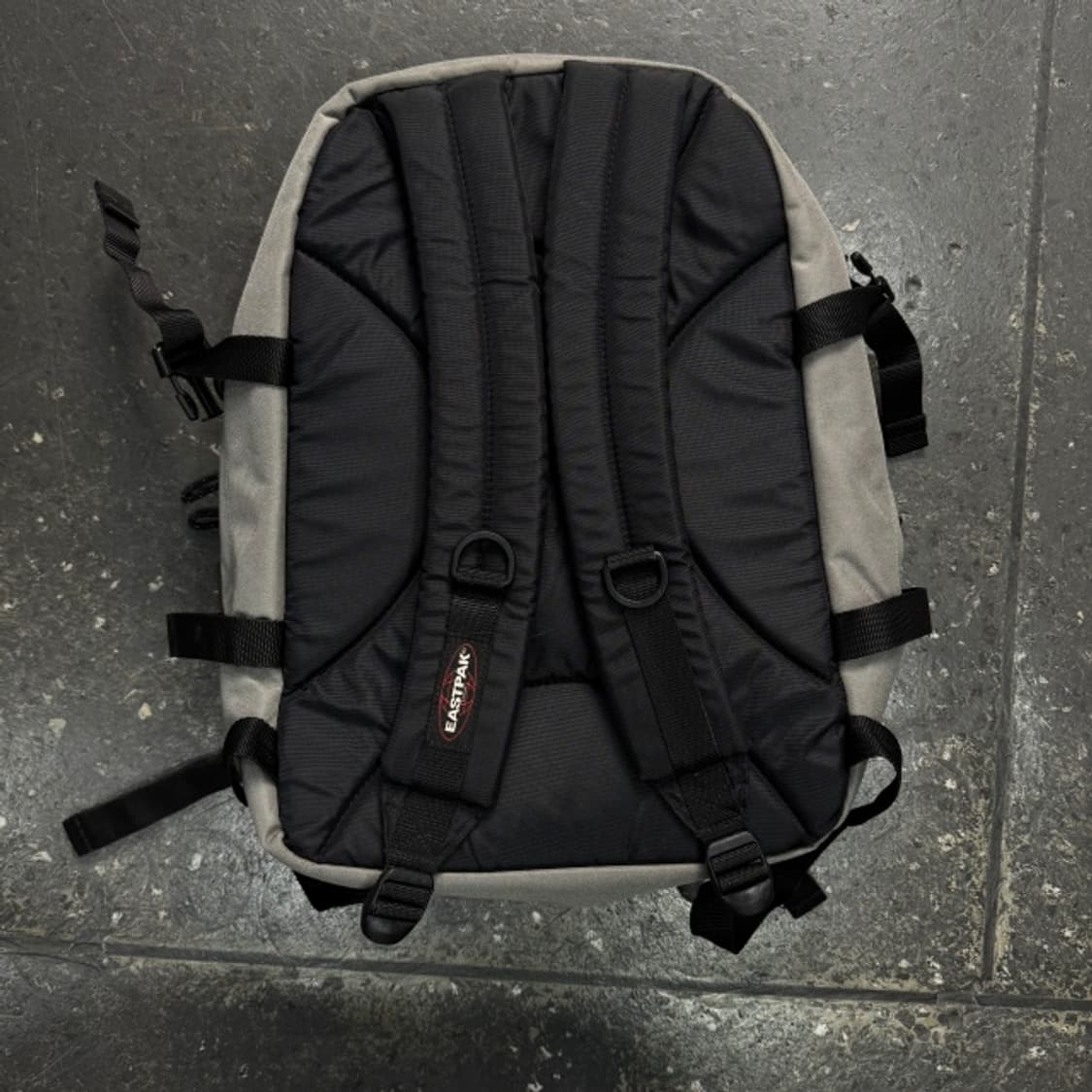 이스트팩 백팩 상품이미지3