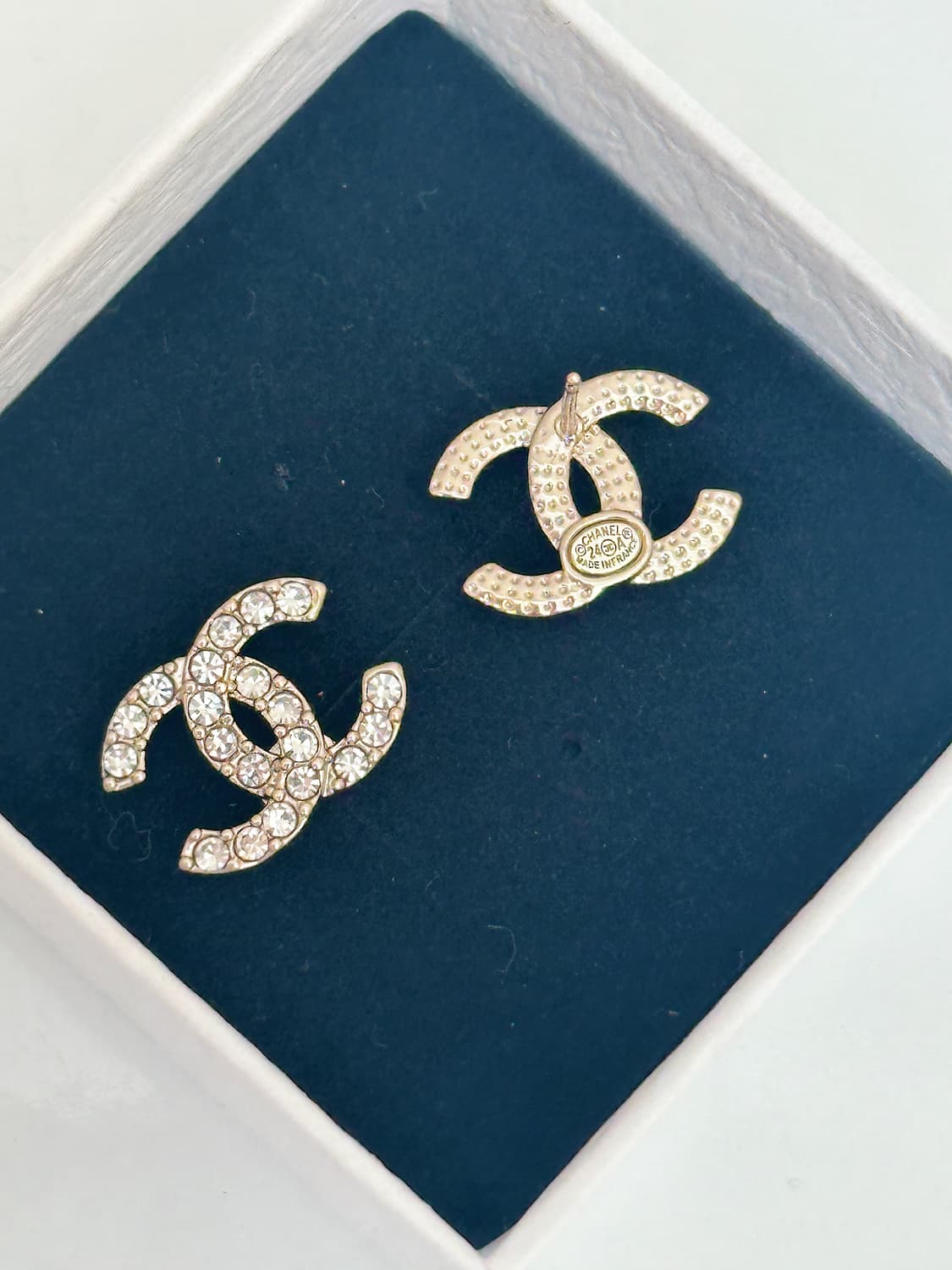 샤넬 크리스탈 귀걸이 골드 업사이클링 상품이미지5
