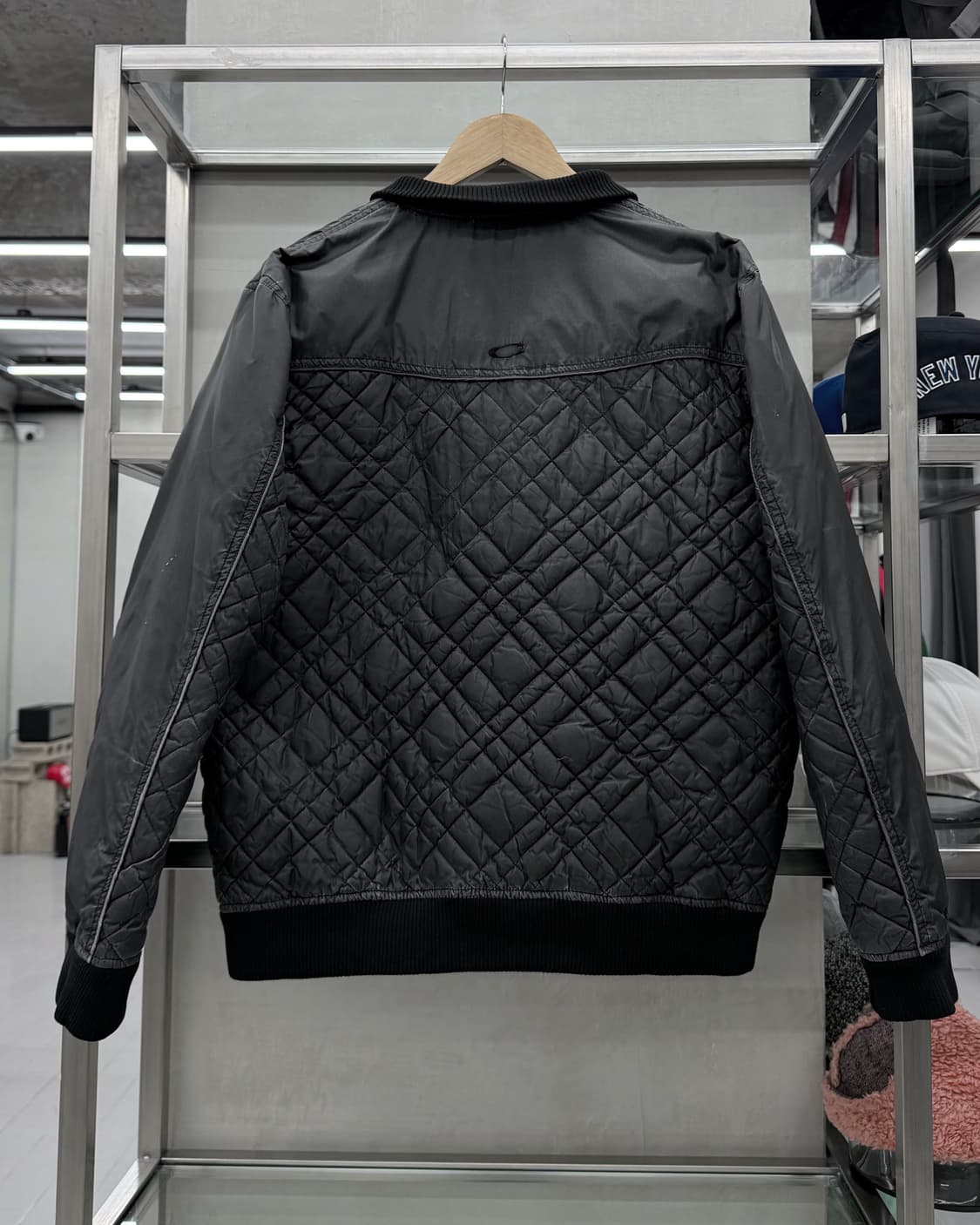 오클리 00s 스톤 워시드 퀼팅 자켓 블랙 상품이미지7