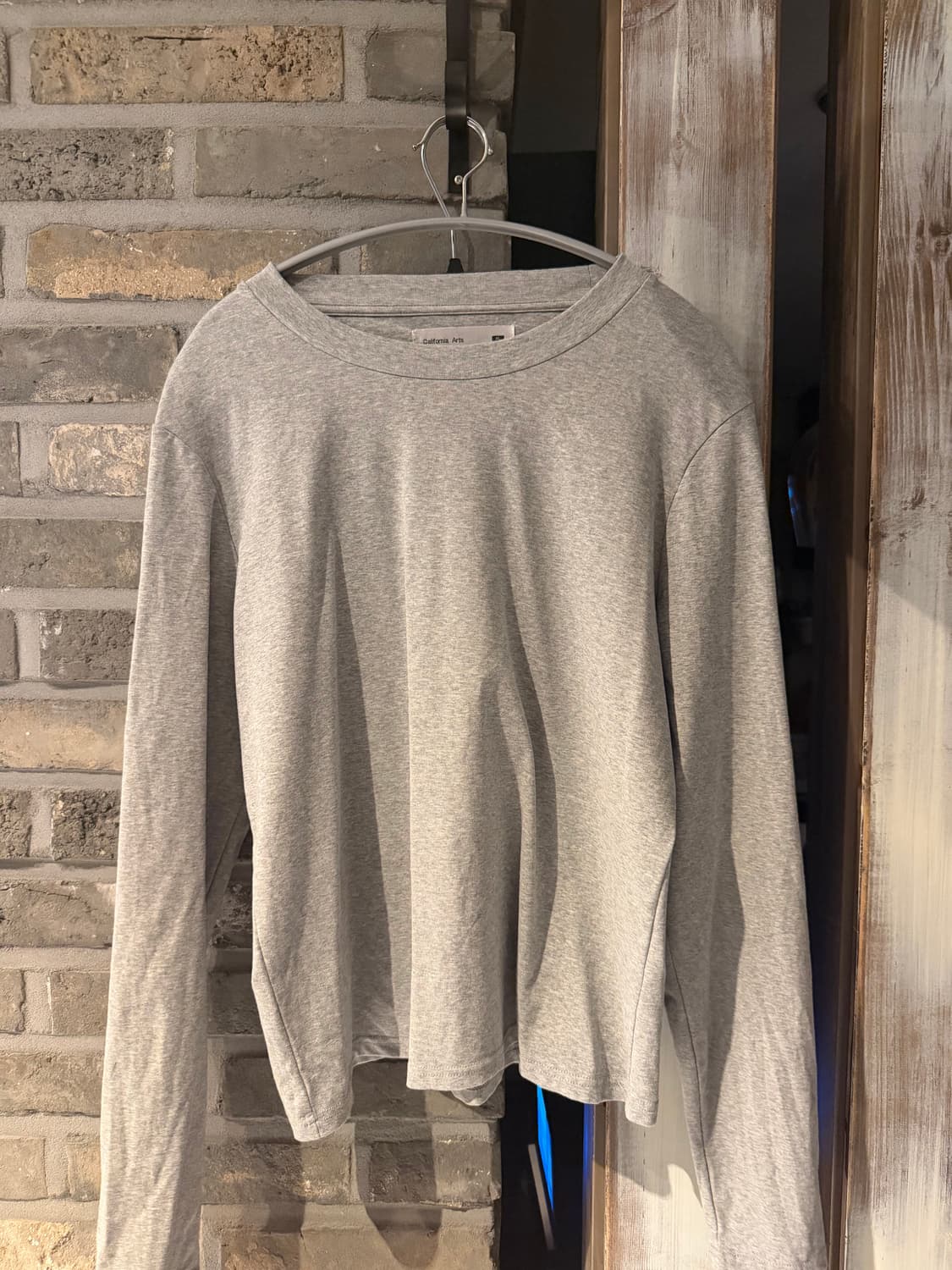 캘리포니아 아트 롱슬리브 그레이 상품이미지3