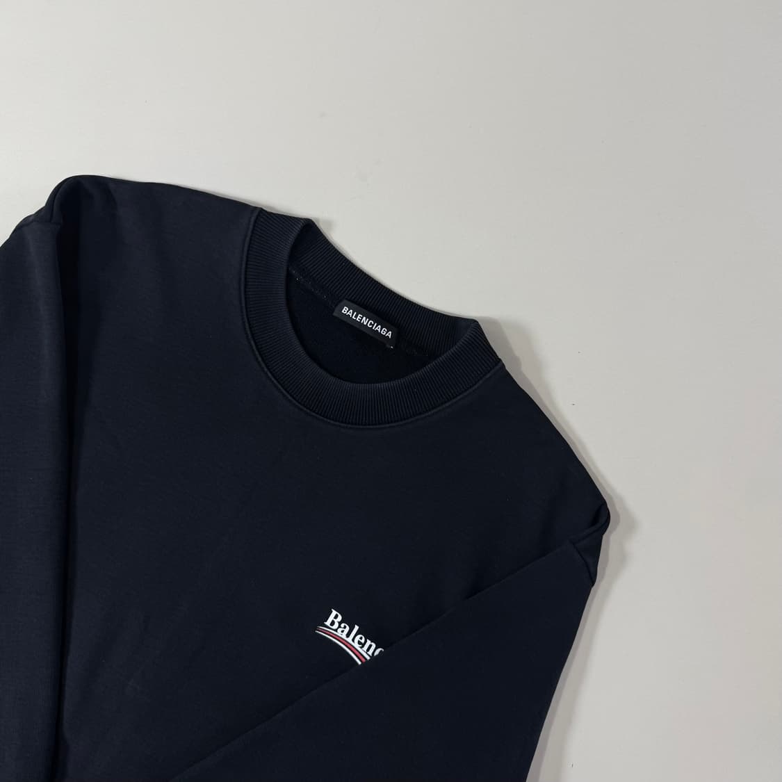 [정품/당일출고]발렌시아가 웨이브로고 맨투맨 상품이미지2